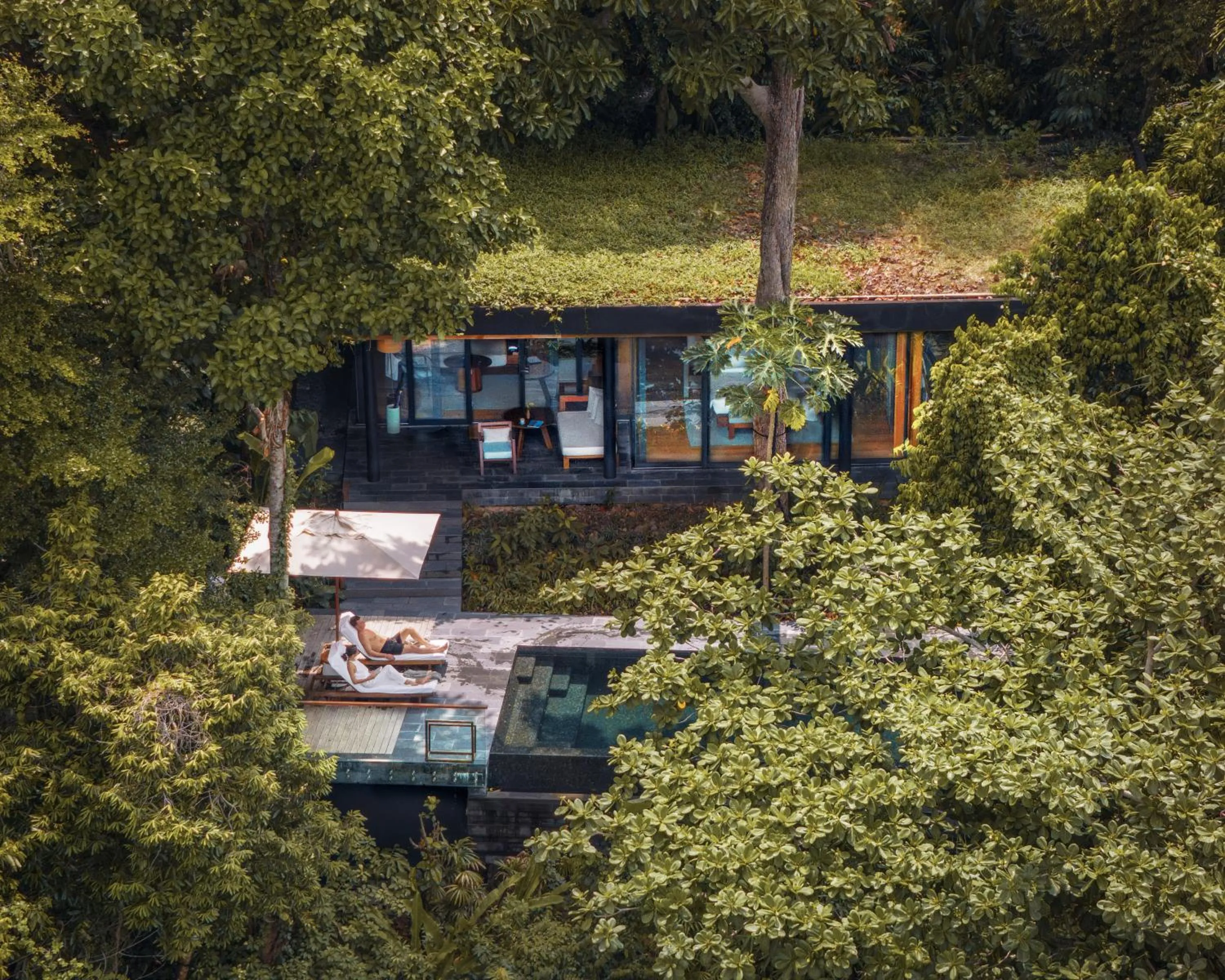 Swimming pool in Six Senses Krabey Island