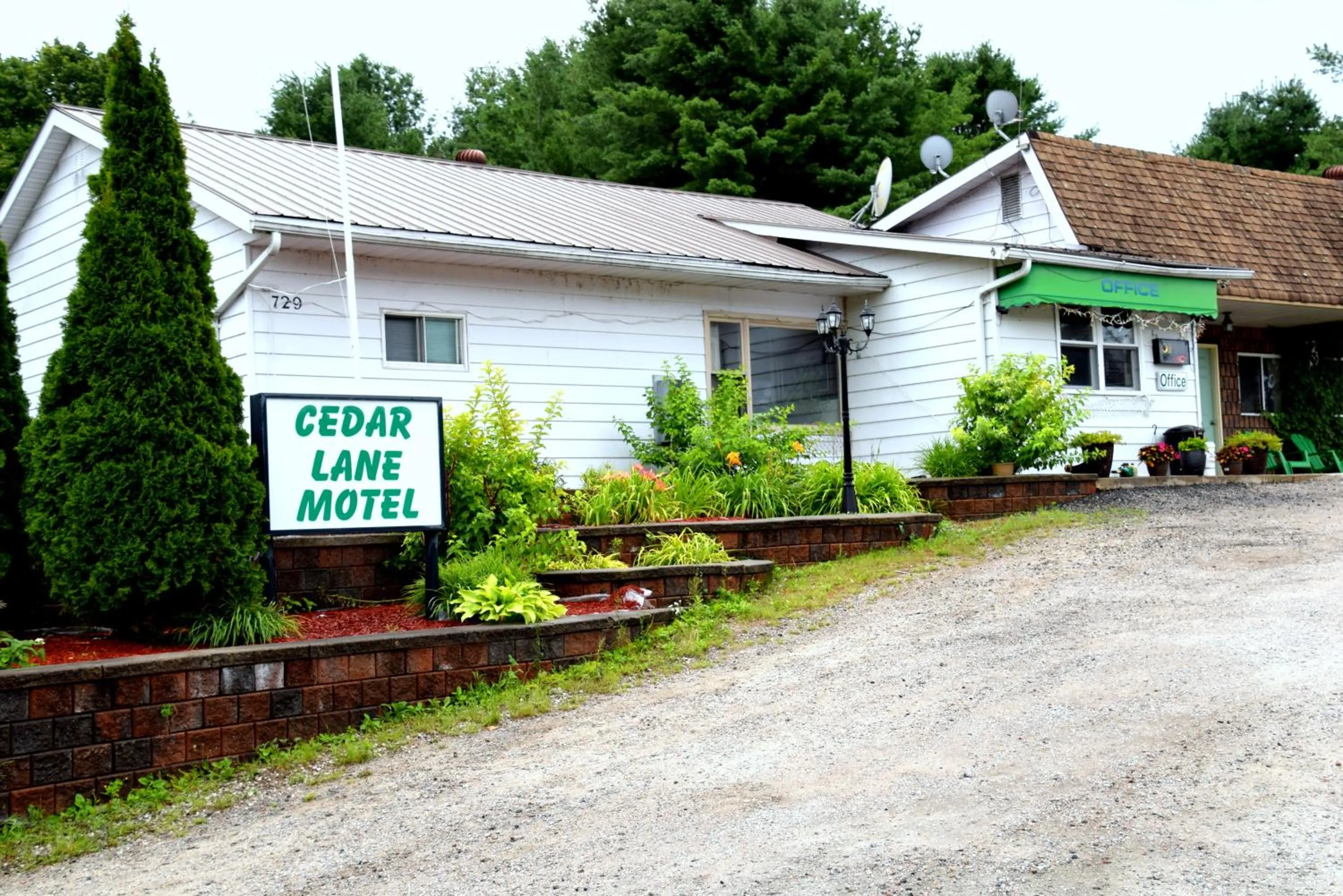 Cedar Lane Motel