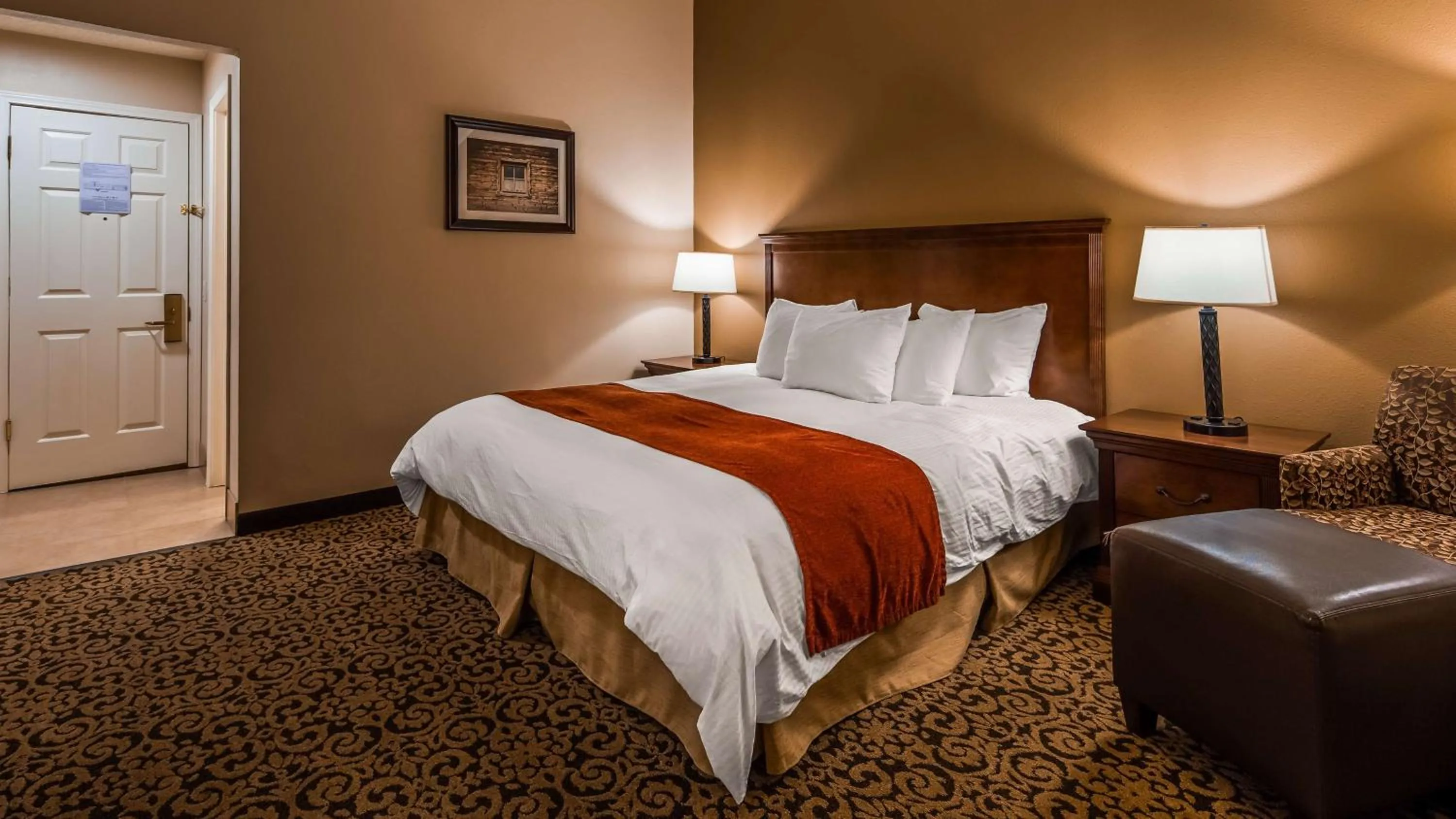 Bedroom, Bed in Best Western Tyrolean Lodge