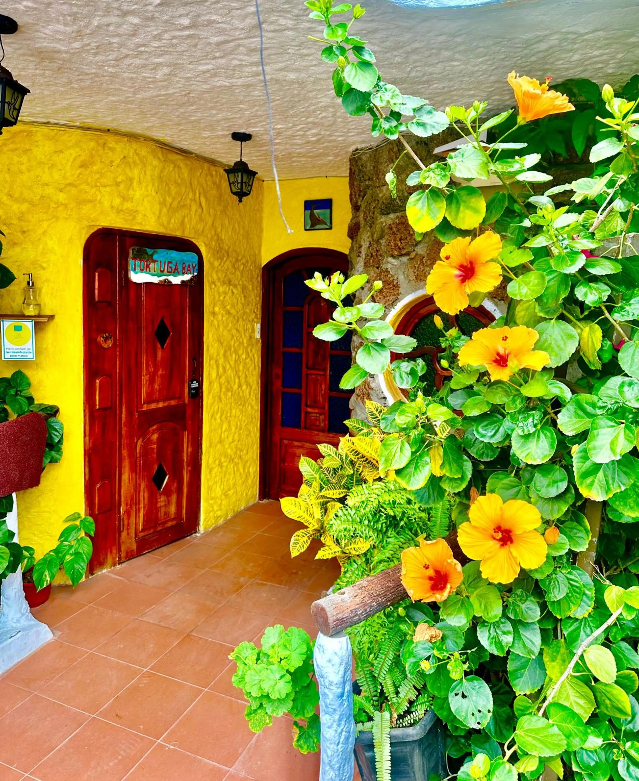 Facade/entrance in Casa del Lago Lodging House
