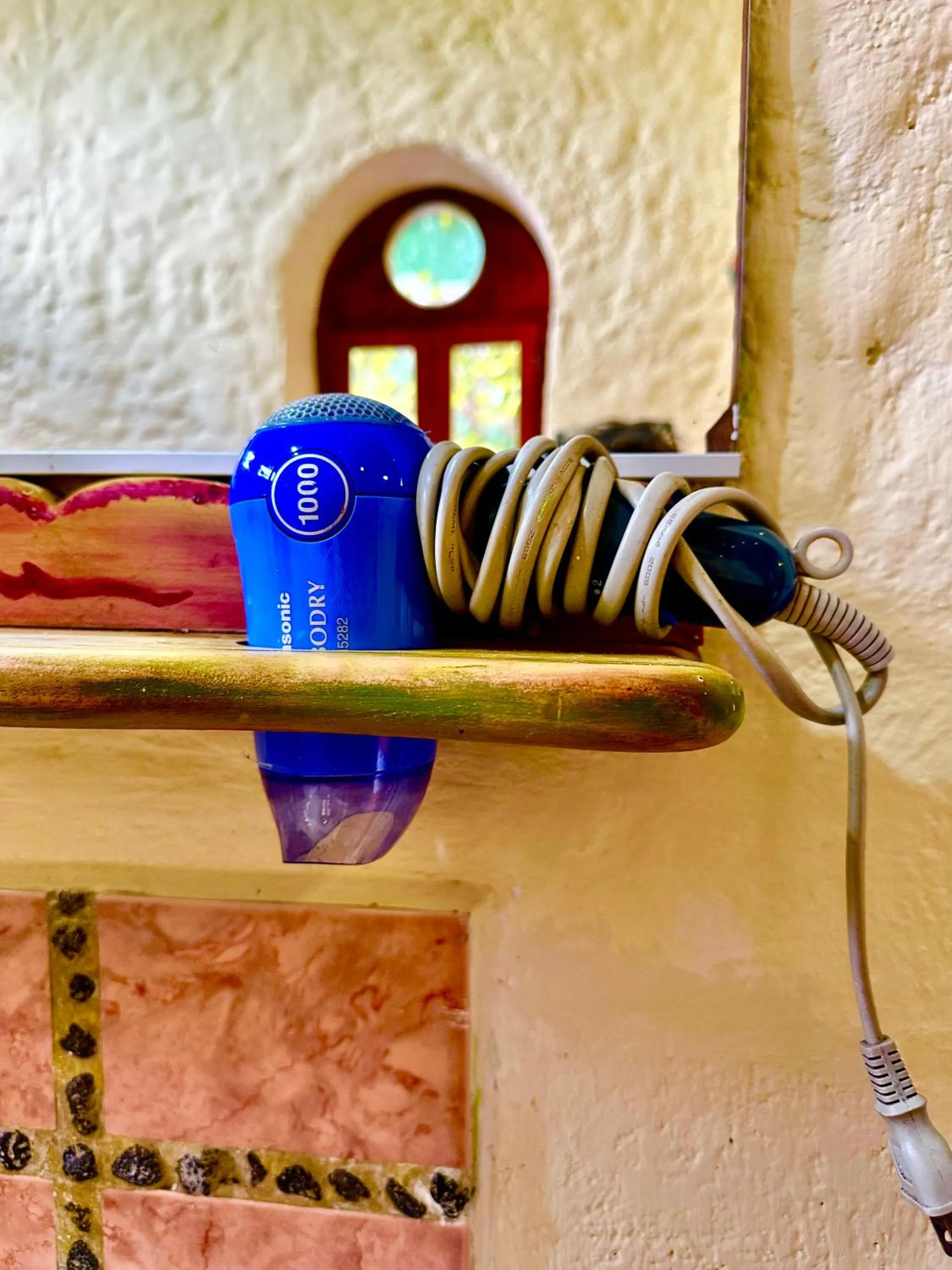 hair dryier in Casa del Lago Lodging House