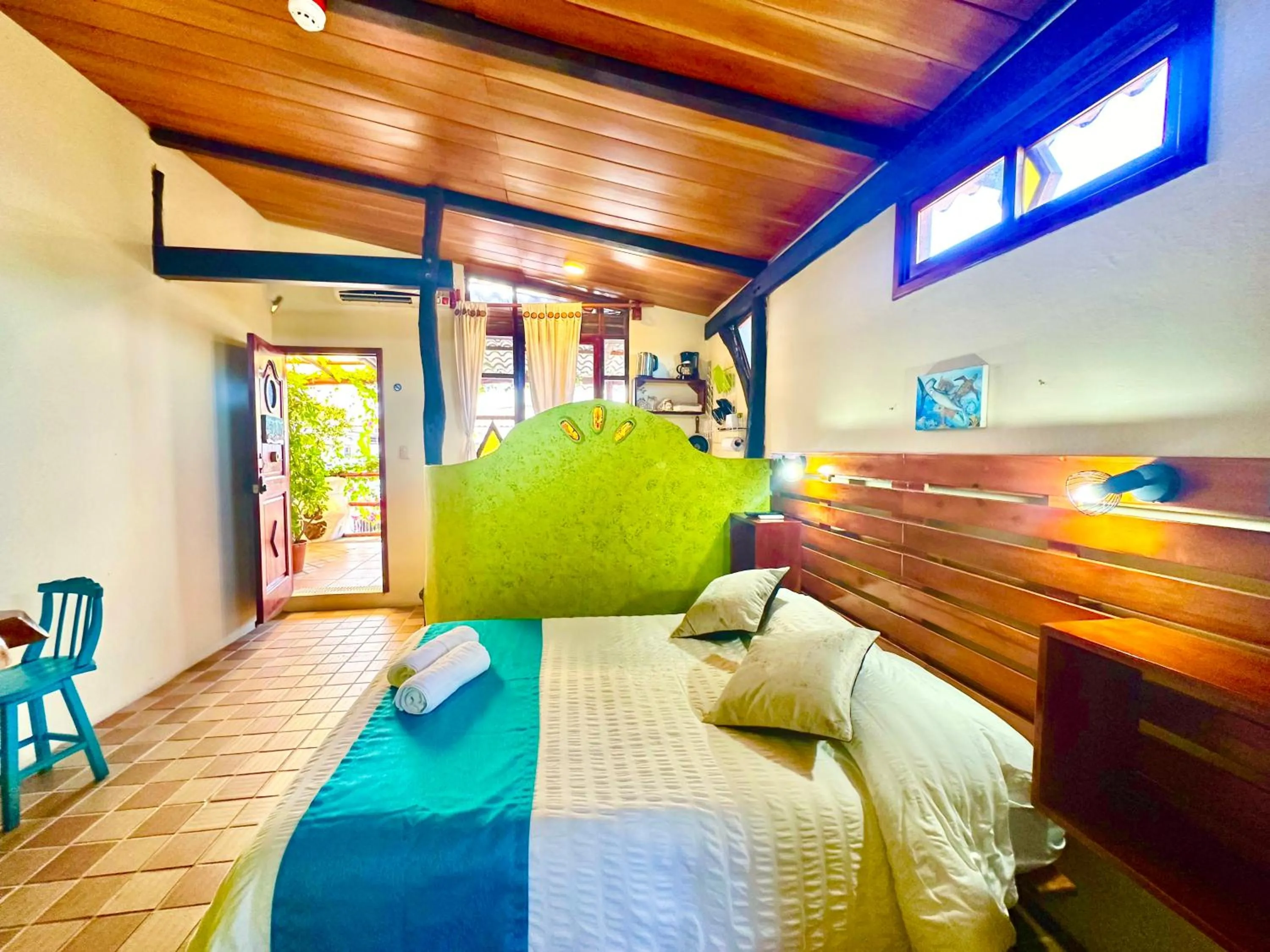 Photo of the whole room, Bed in Casa del Lago Lodging House