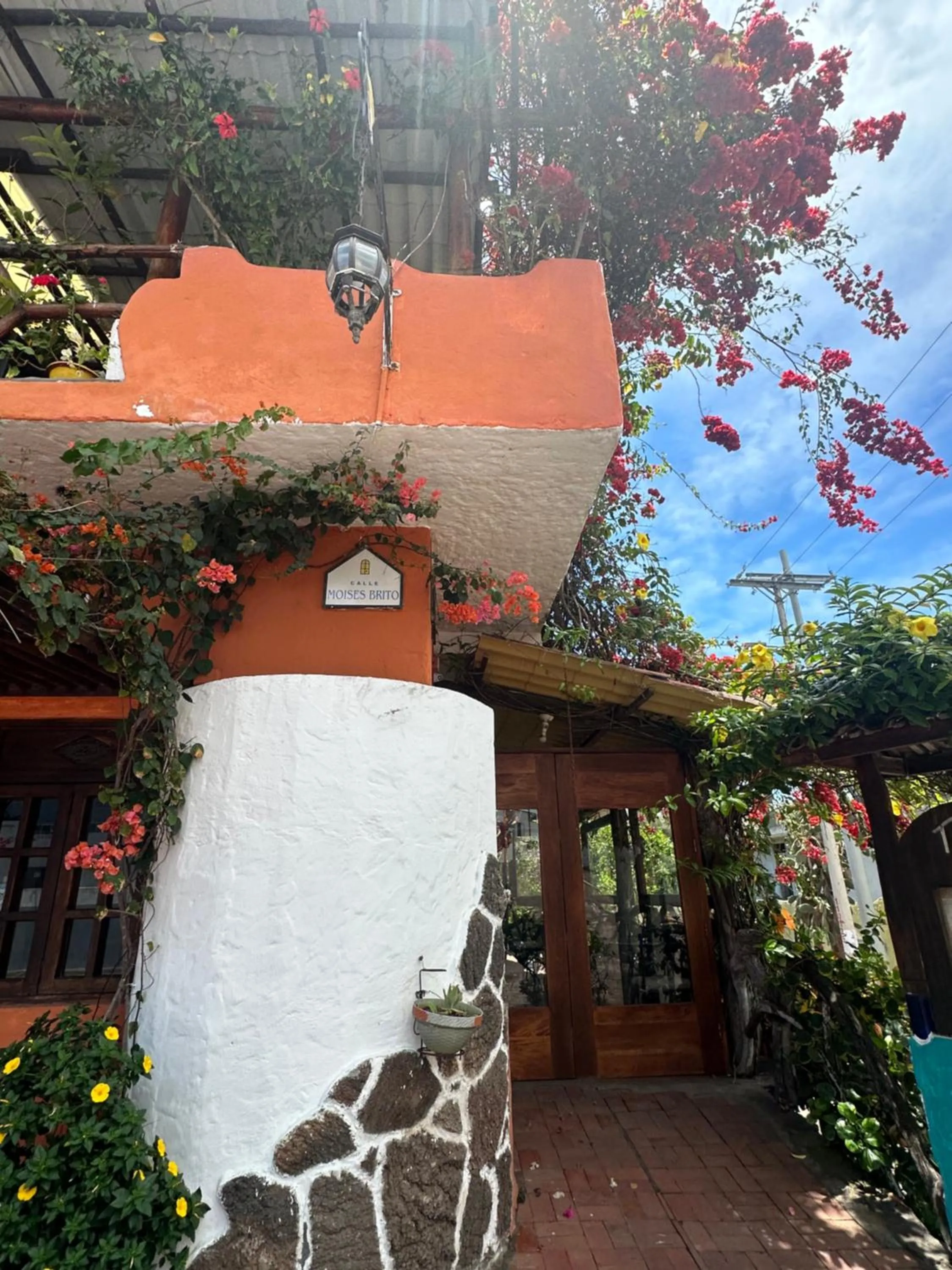 Property building in Casa del Lago Lodging House