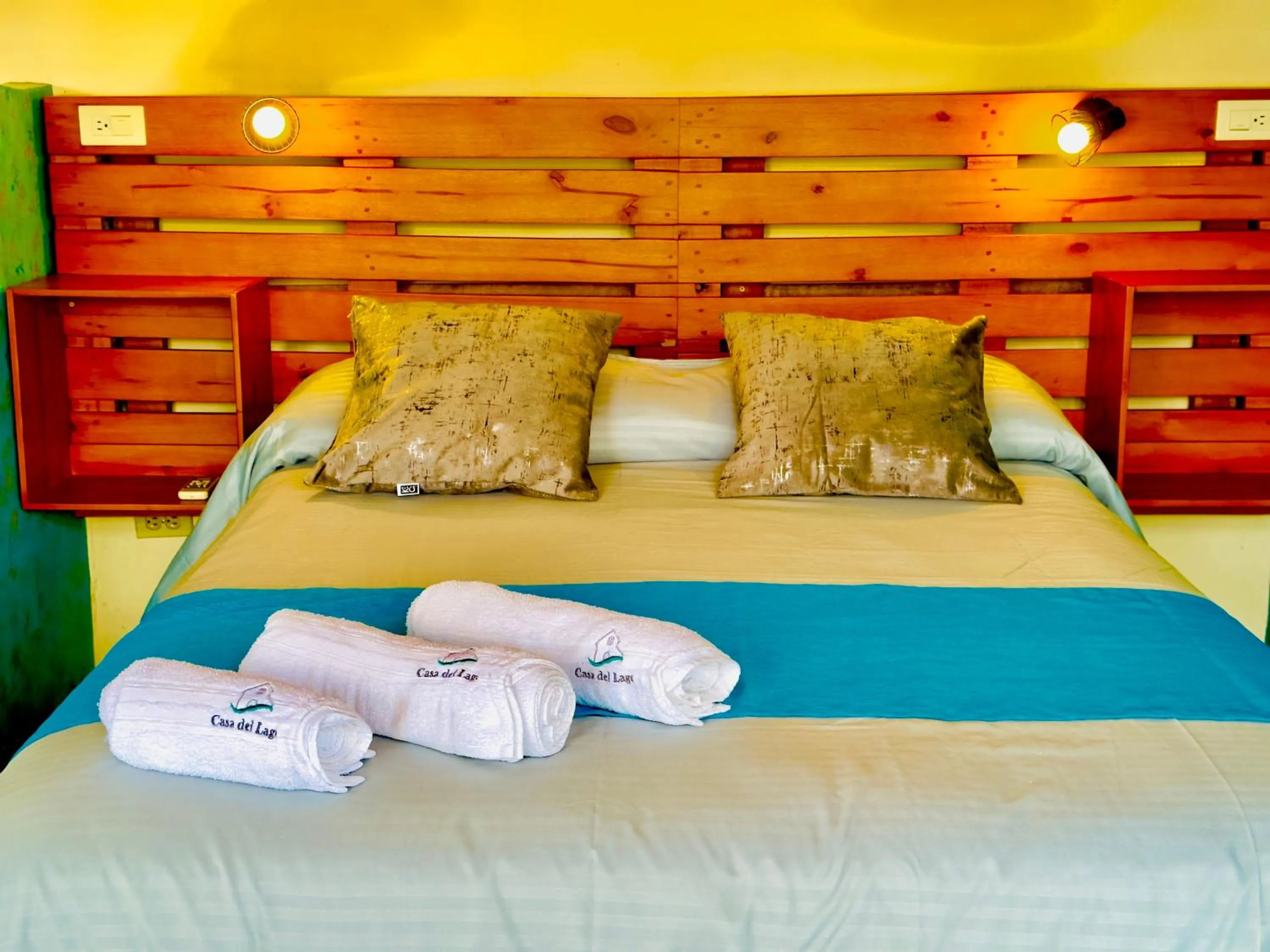 Bedroom, Bed in Casa del Lago Lodging House