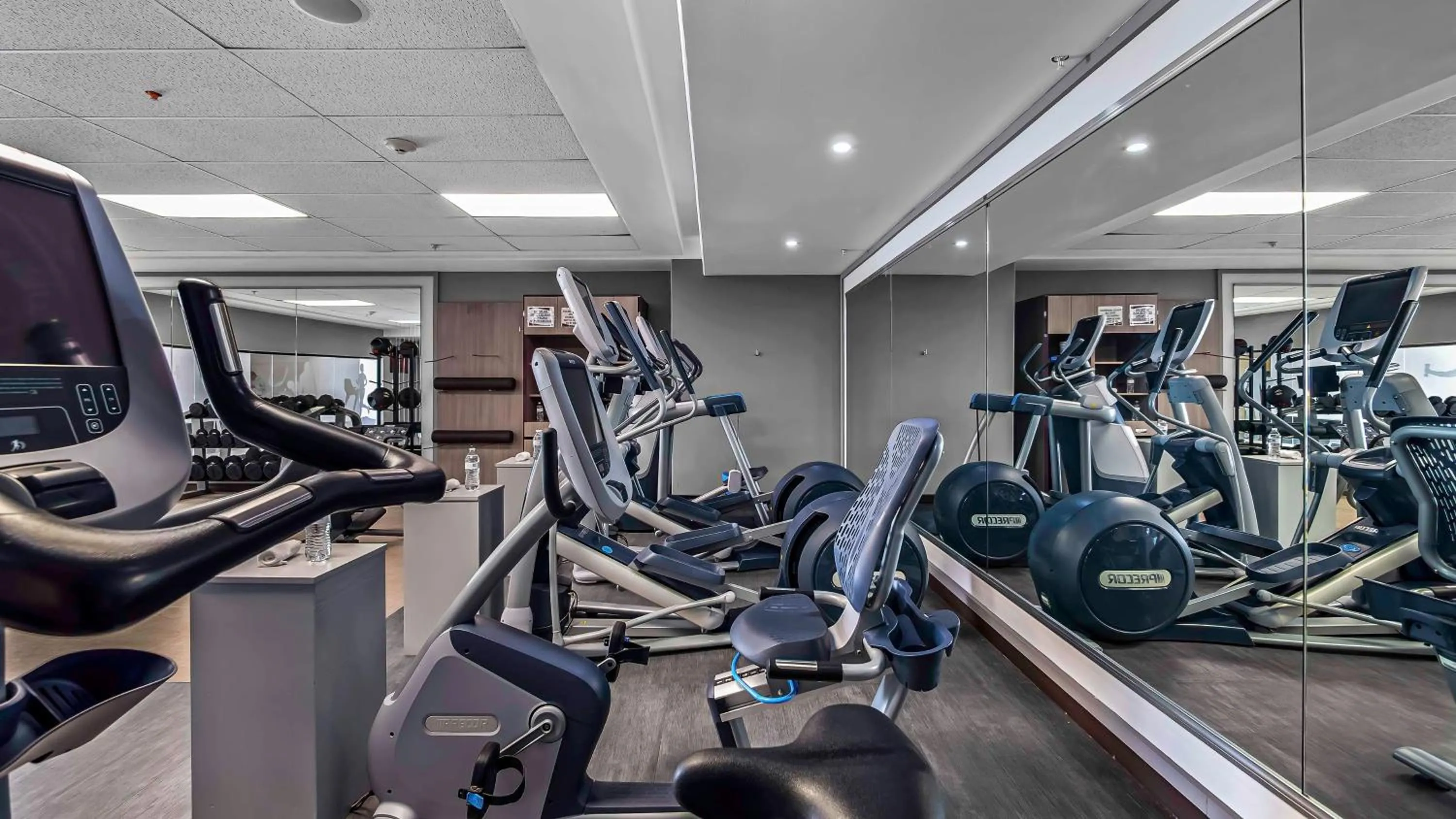 Fitness centre/facilities in Hilton Queretaro