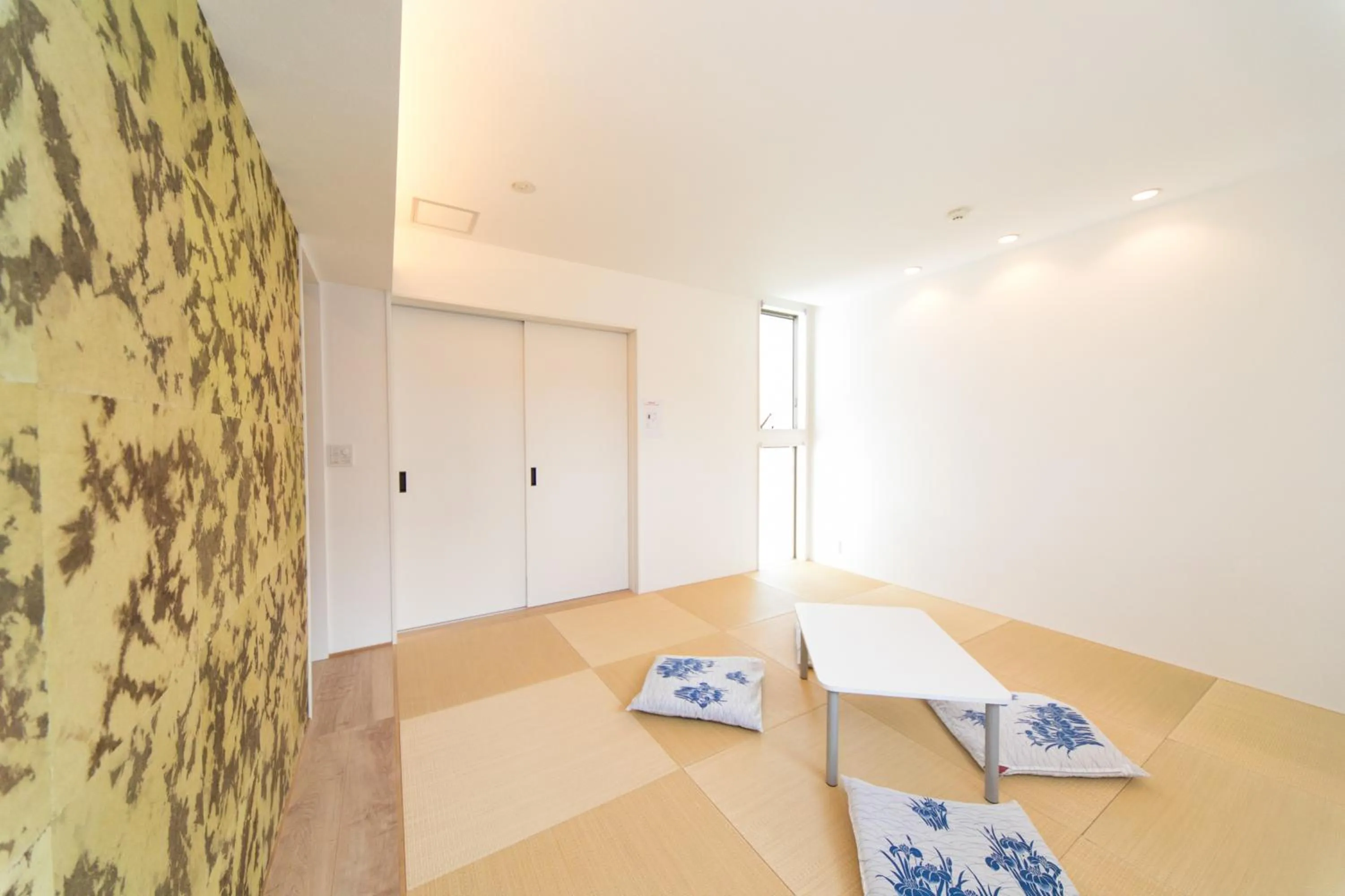 Photo of the whole room in Kevin's Place II (Annex)