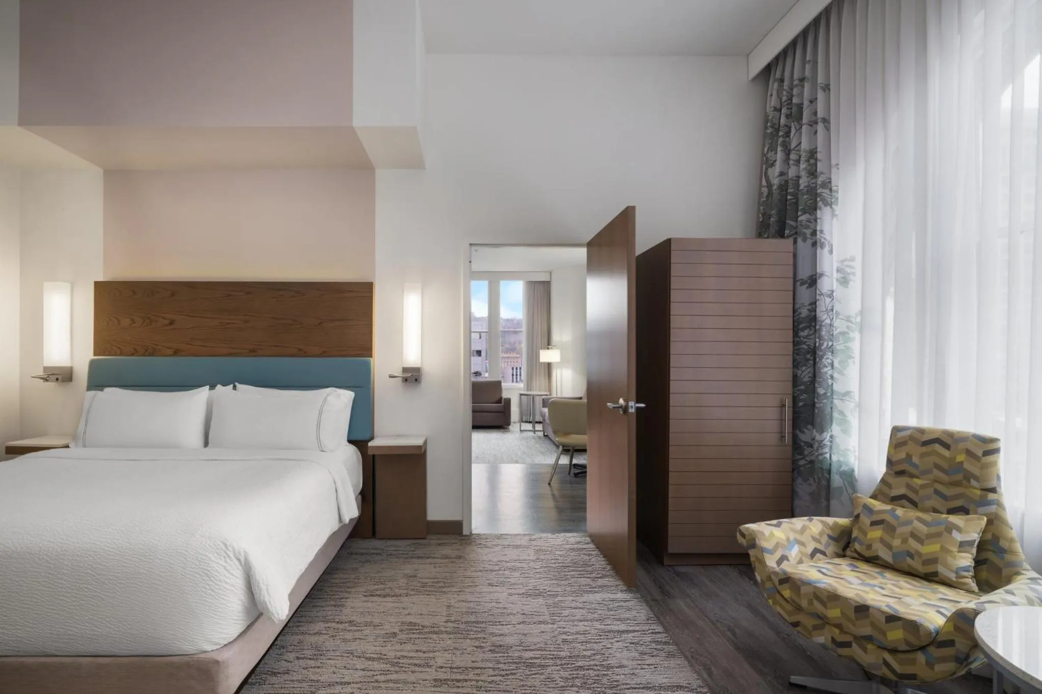 Photo of the whole room, Bed in EVEN Hotel Pittsburgh Downtown by IHG