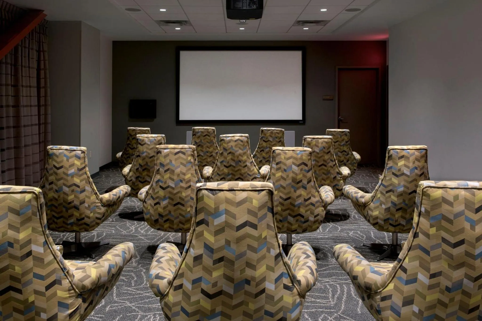 Meeting/conference room in EVEN Hotel Pittsburgh Downtown by IHG