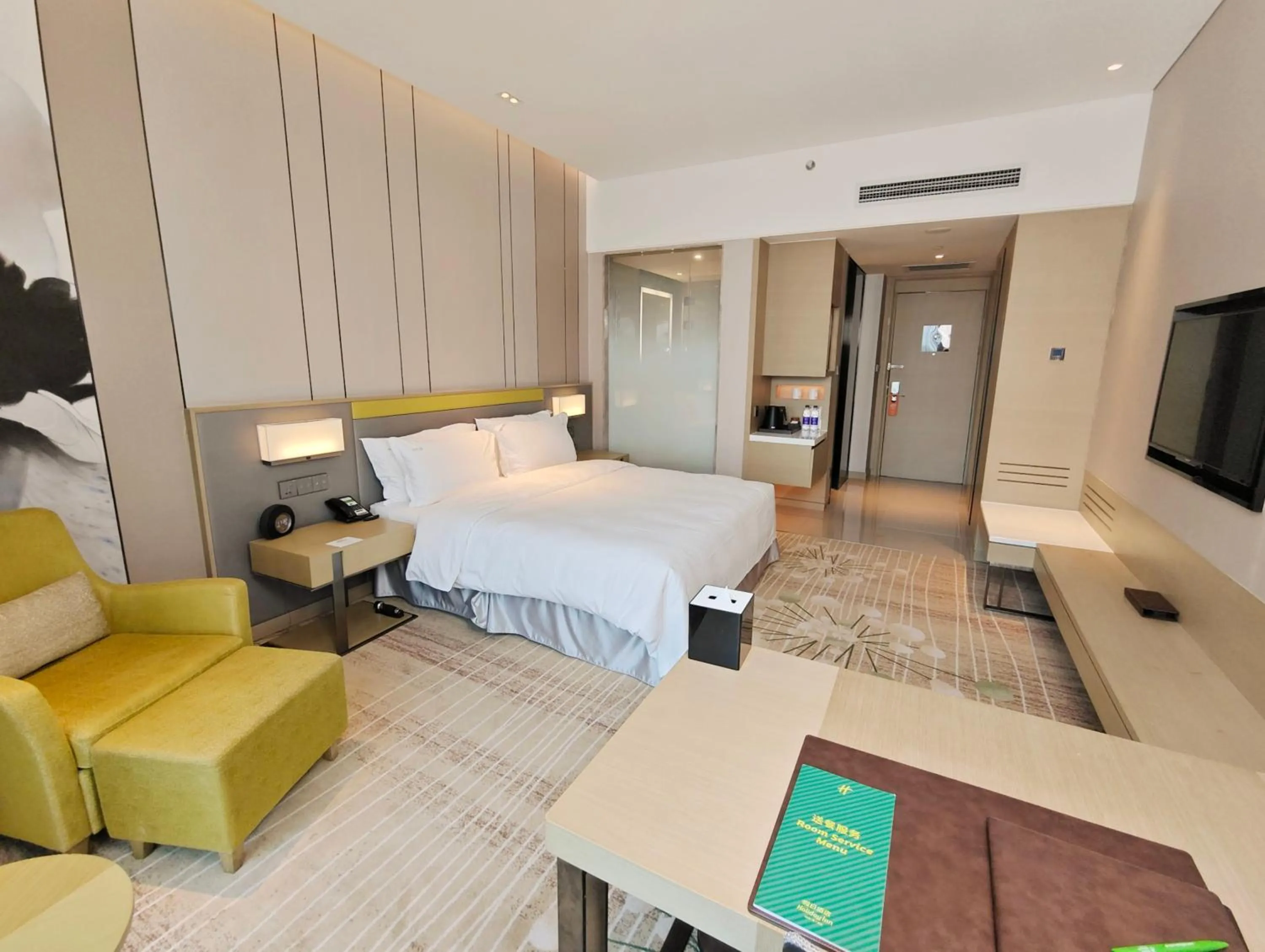 Bedroom, Bed in Holiday Inn Tianjin Wuqing by IHG