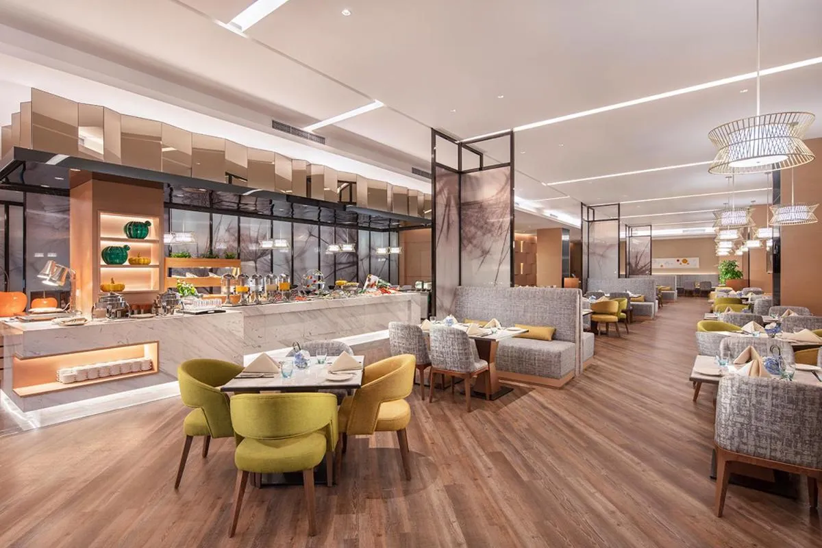 Restaurant/places to eat in Holiday Inn Tianjin Wuqing by IHG