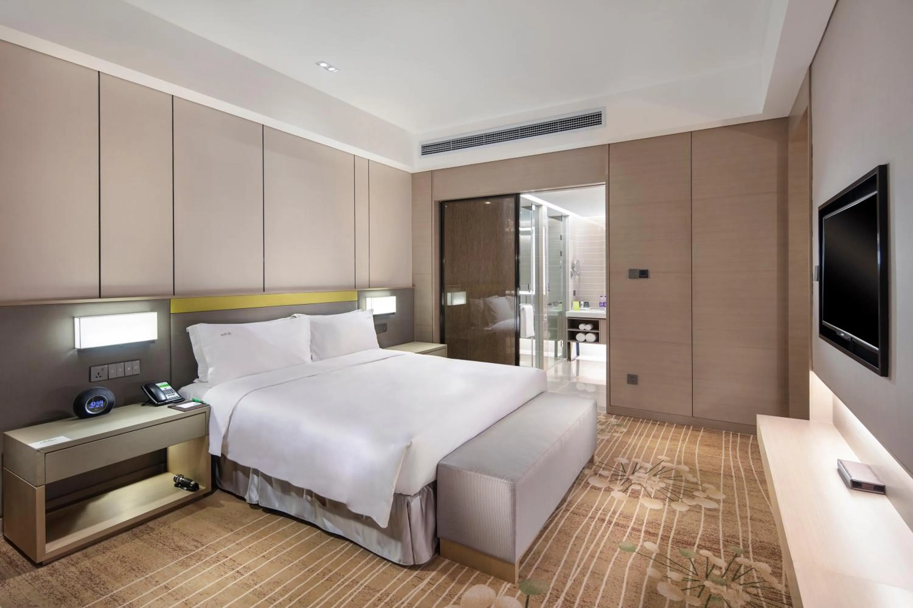 Bedroom, Bed in Holiday Inn Tianjin Wuqing by IHG