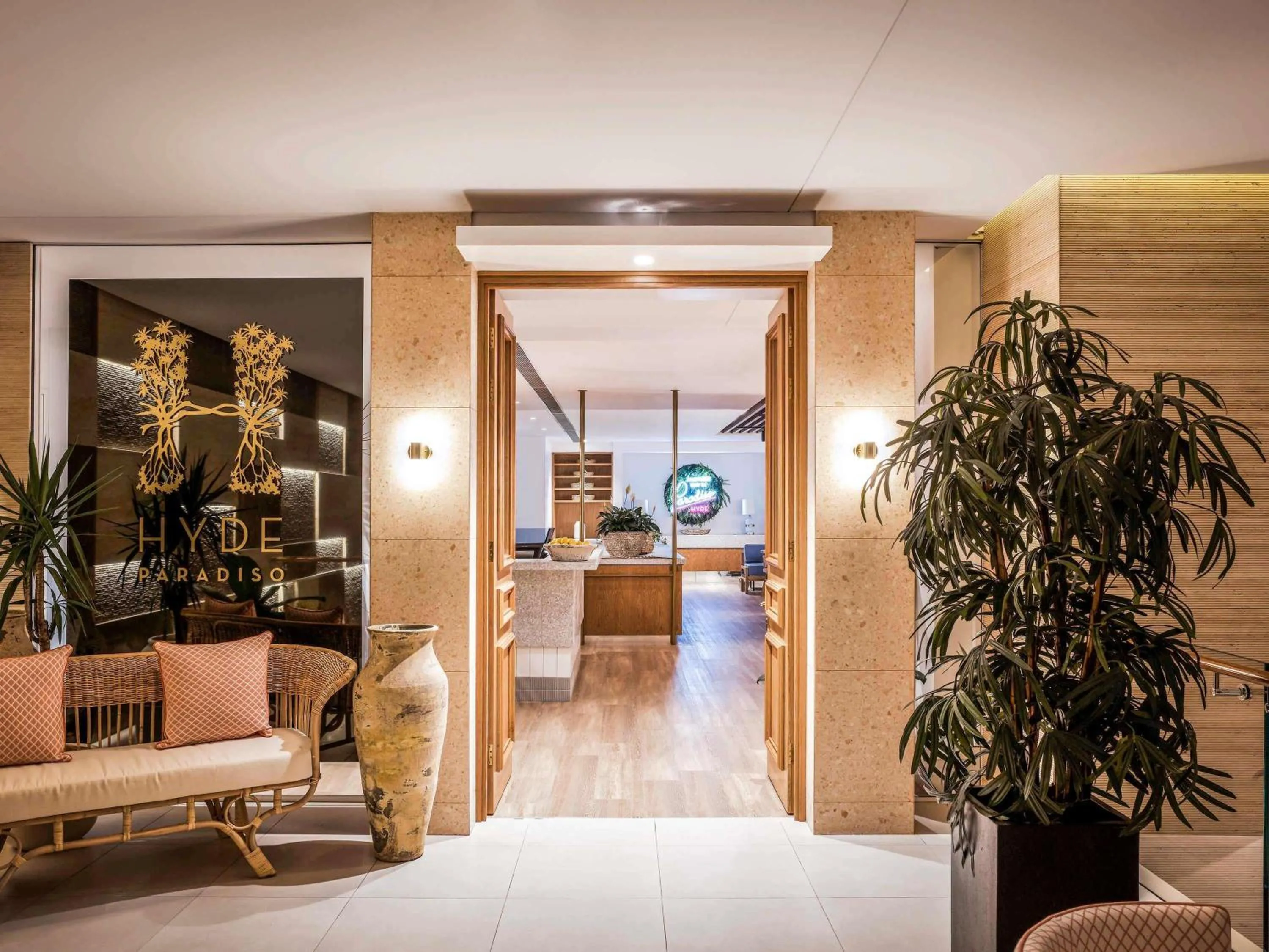 Restaurant/places to eat in Peppers Soul Surfers Paradise