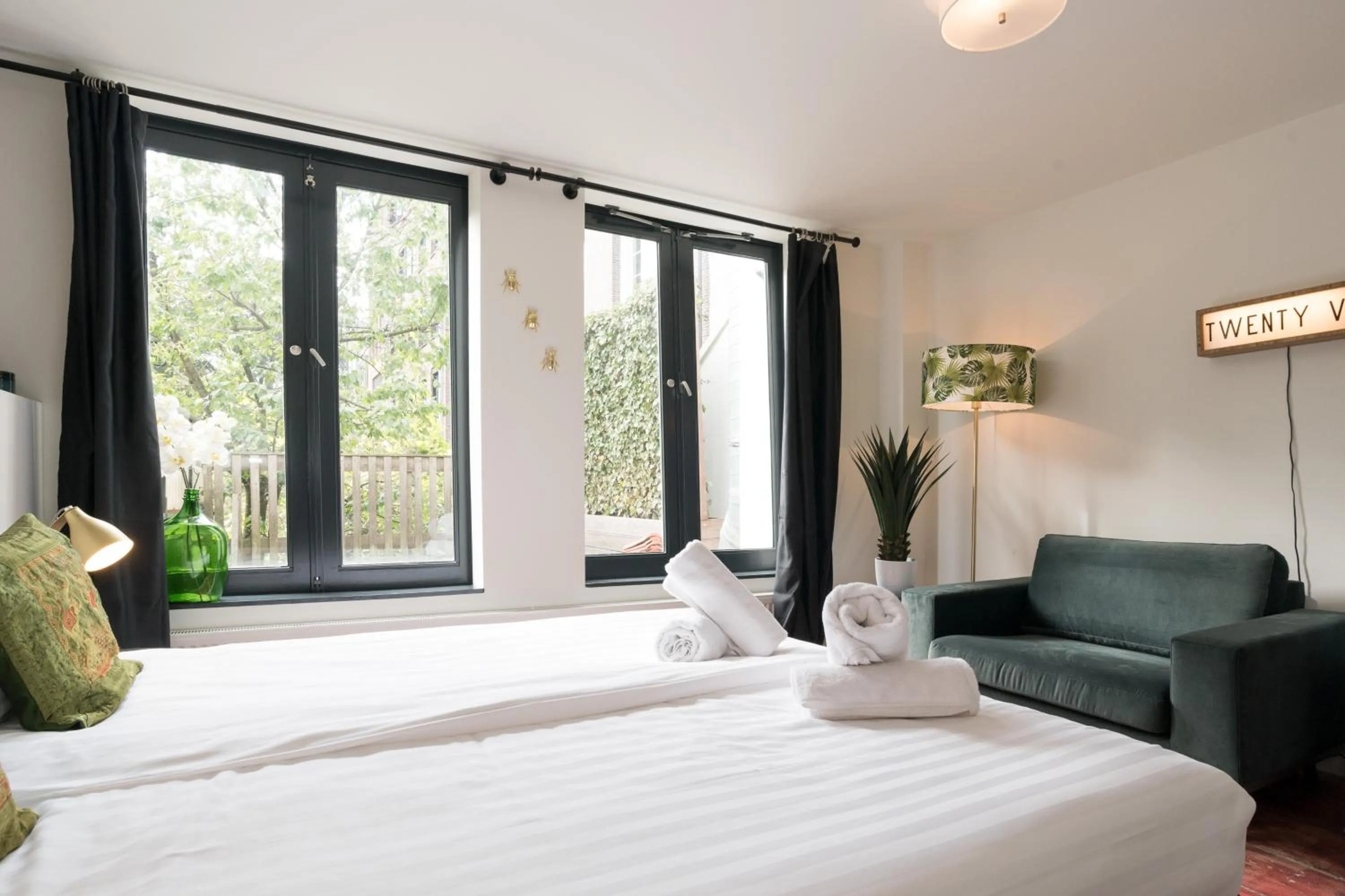 Bedroom, Bed in TWENTY FIVE Rooms