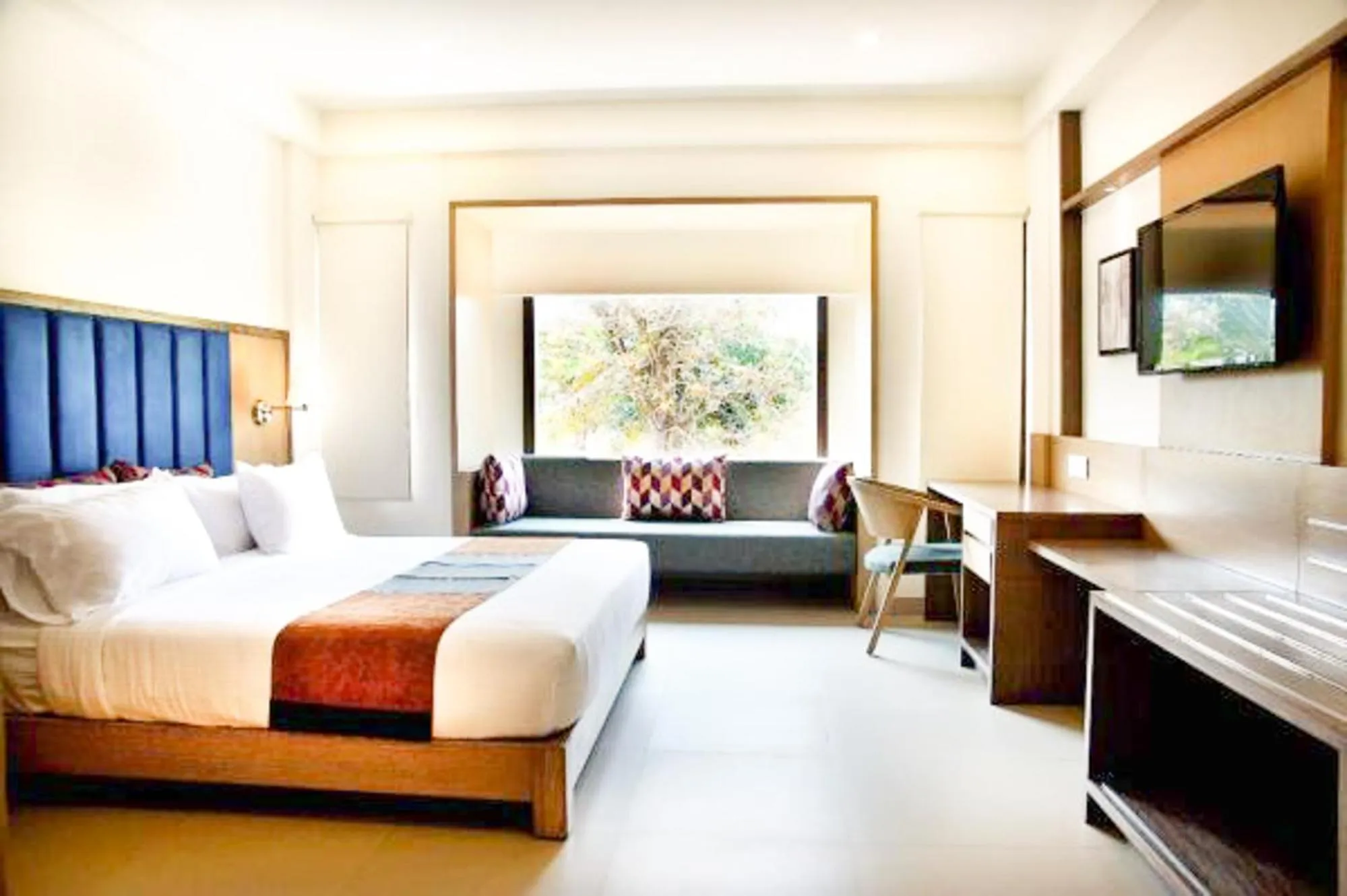 Bedroom, Bed in Purple Cloud Hotel