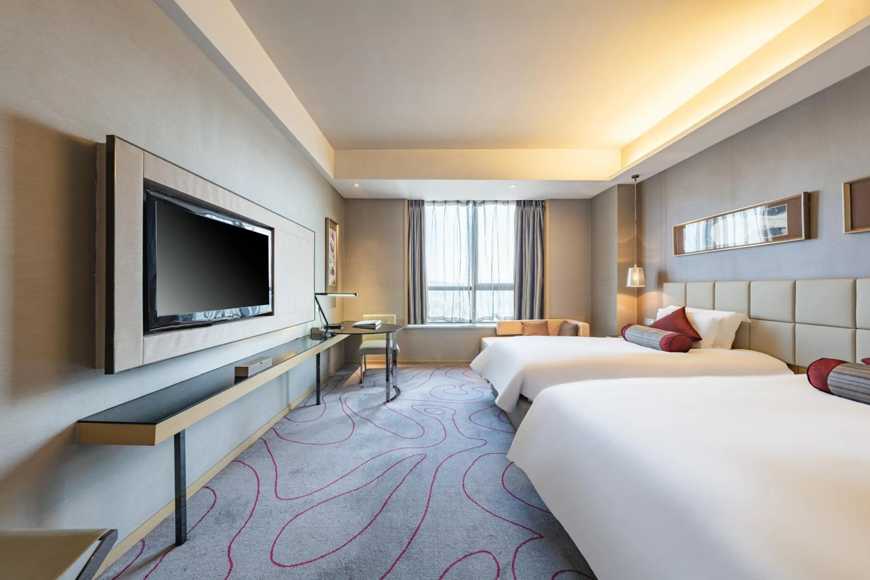 Photo of the whole room, Bed in Grand Mercure Jinan Sunshine