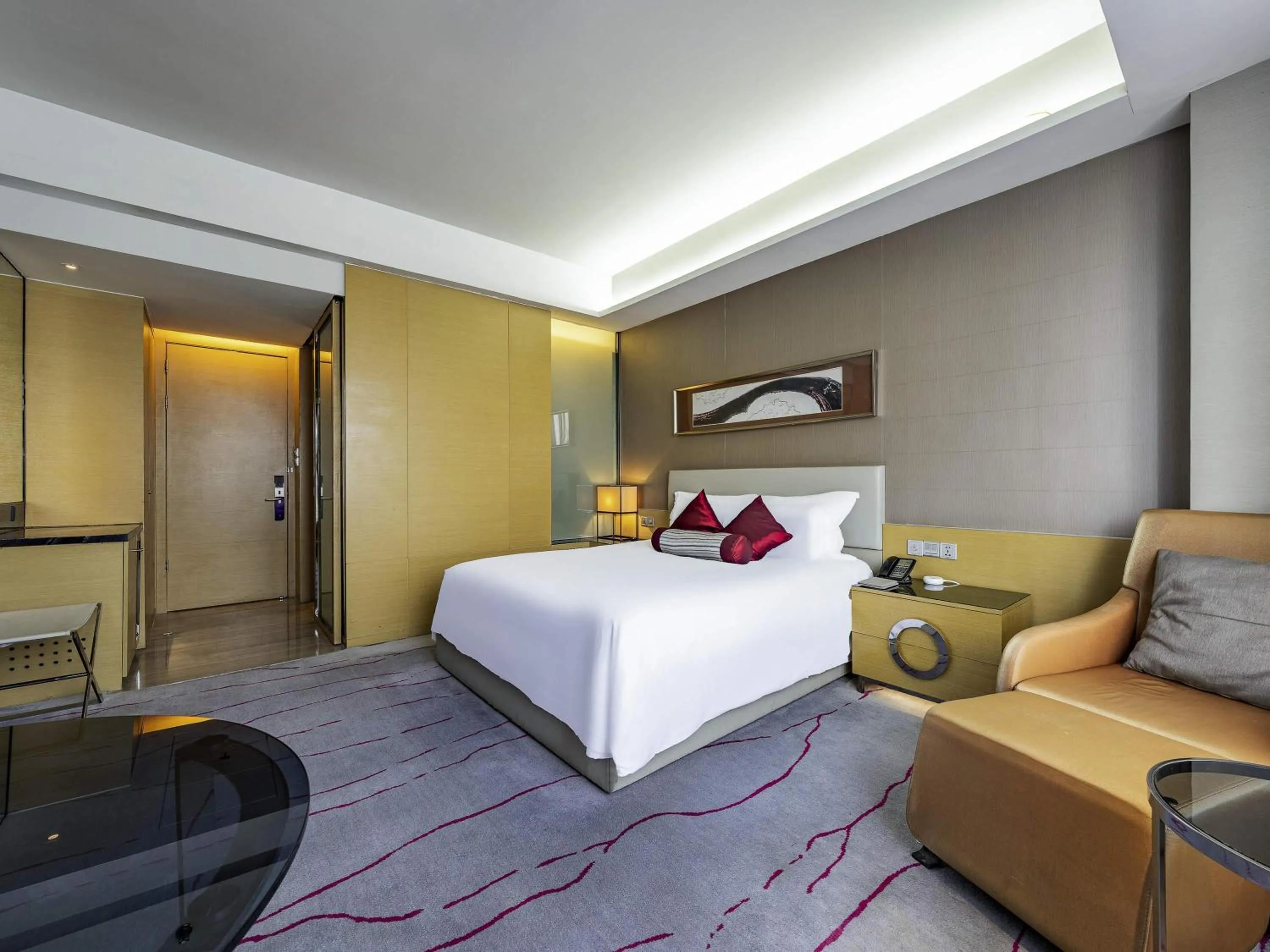 Bedroom, Bed in Grand Mercure Jinan Sunshine