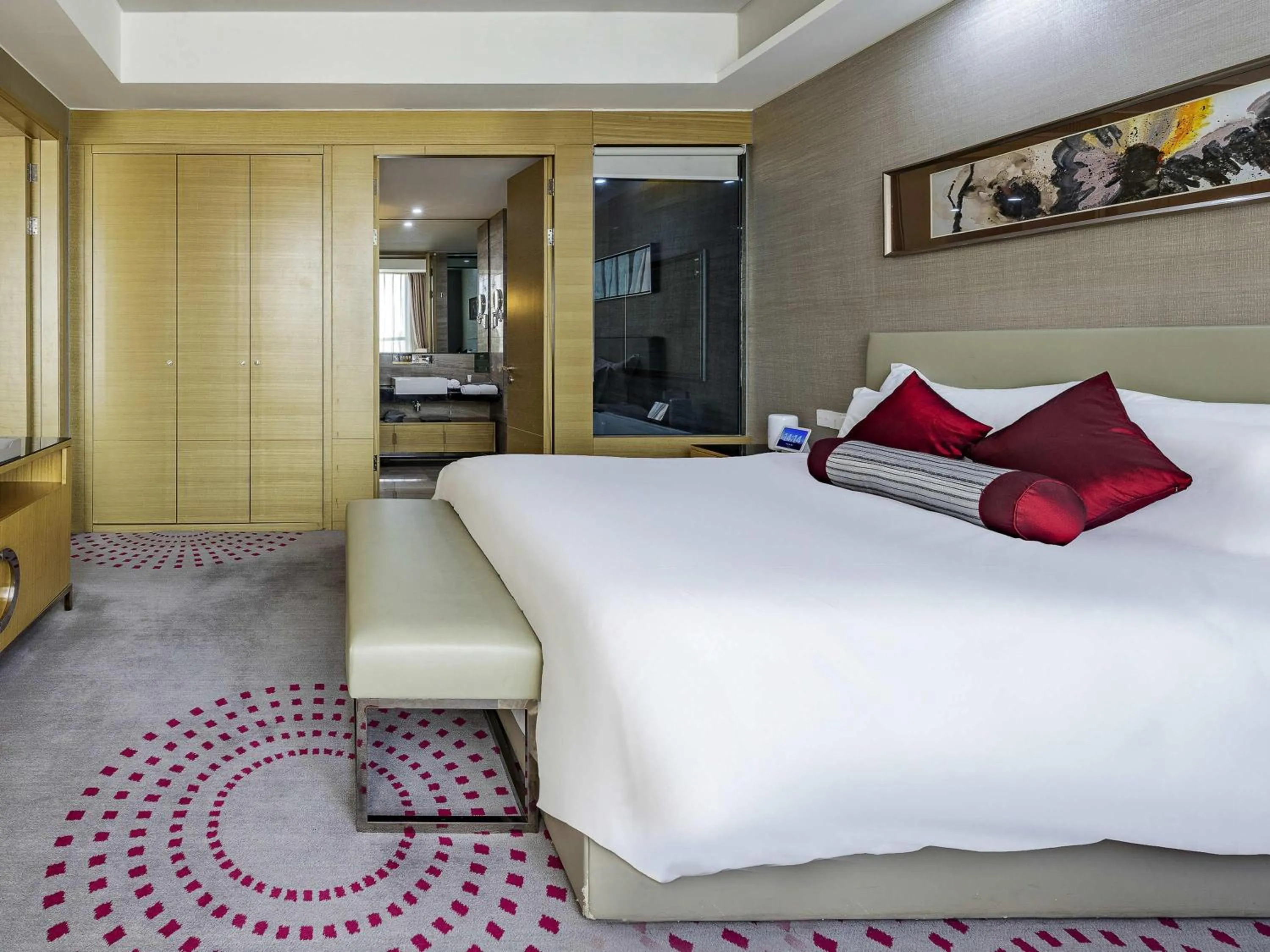 Bedroom, Bed in Grand Mercure Jinan Sunshine