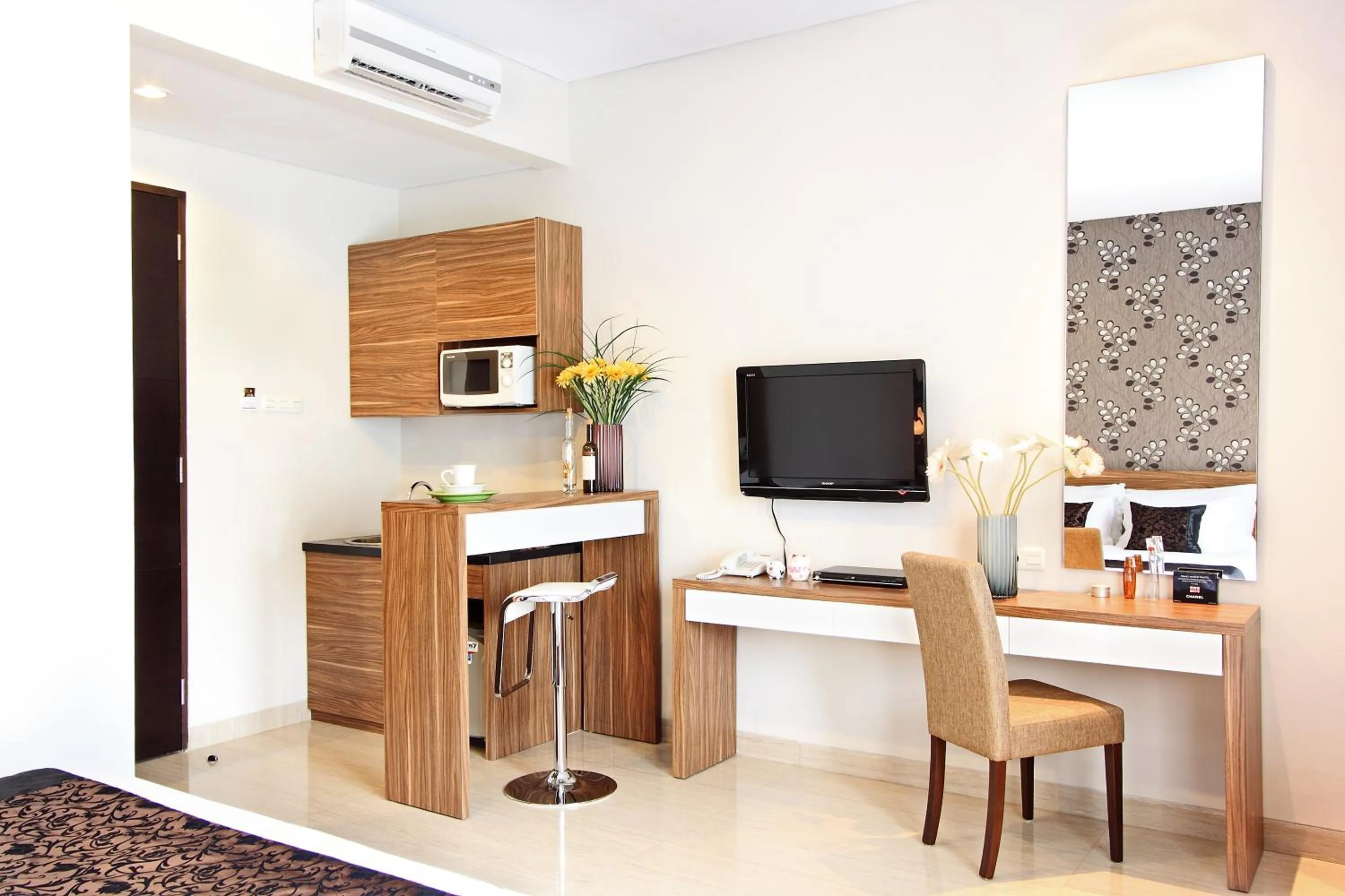 Kitchen or kitchenette in Rasuna Icon Hotel