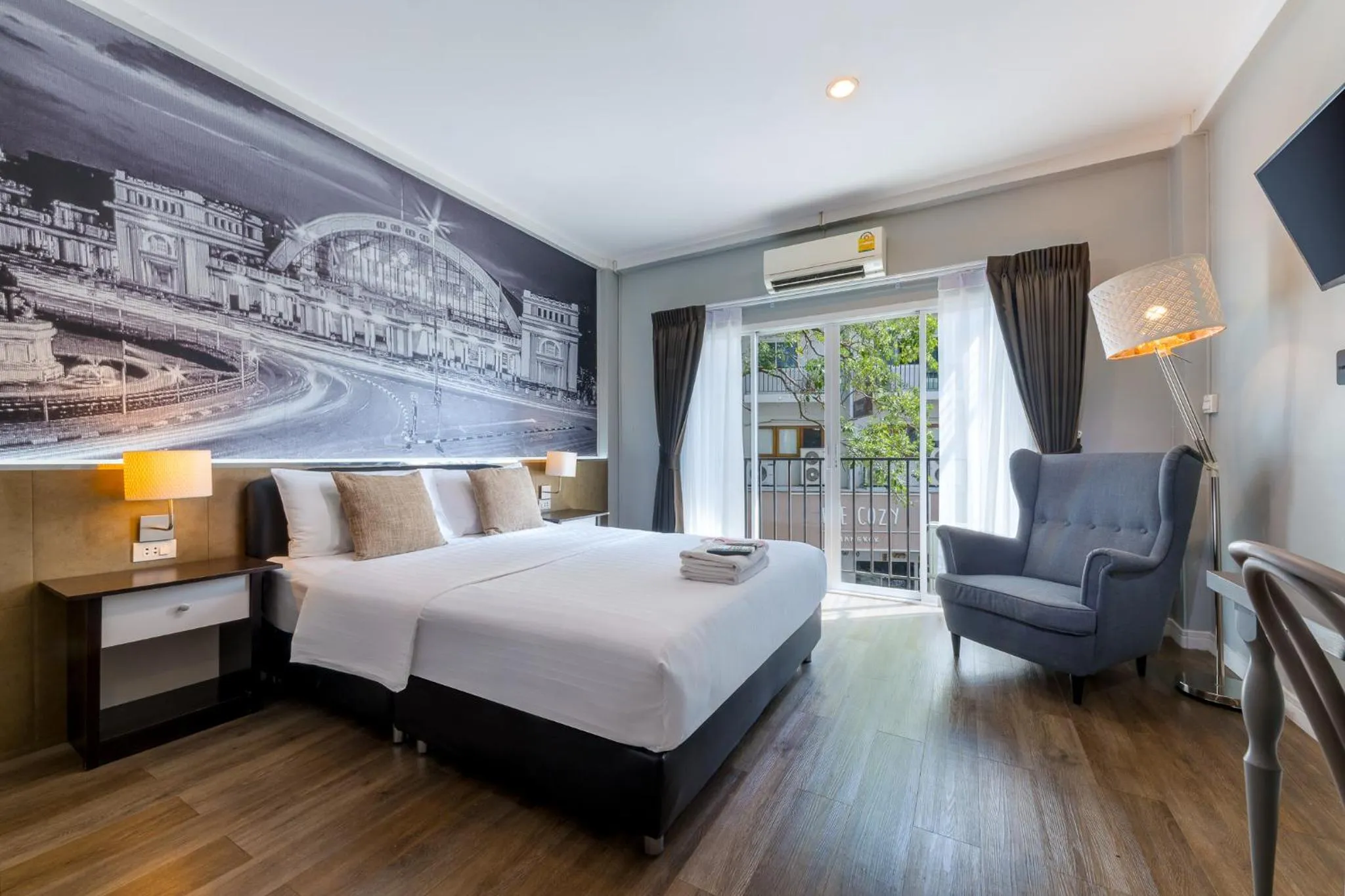 Bedroom, Bed in At Hua Lamphong Hotel