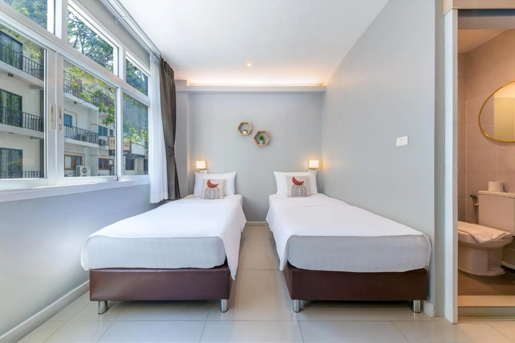 Bedroom, Bed in At Hua Lamphong Hotel