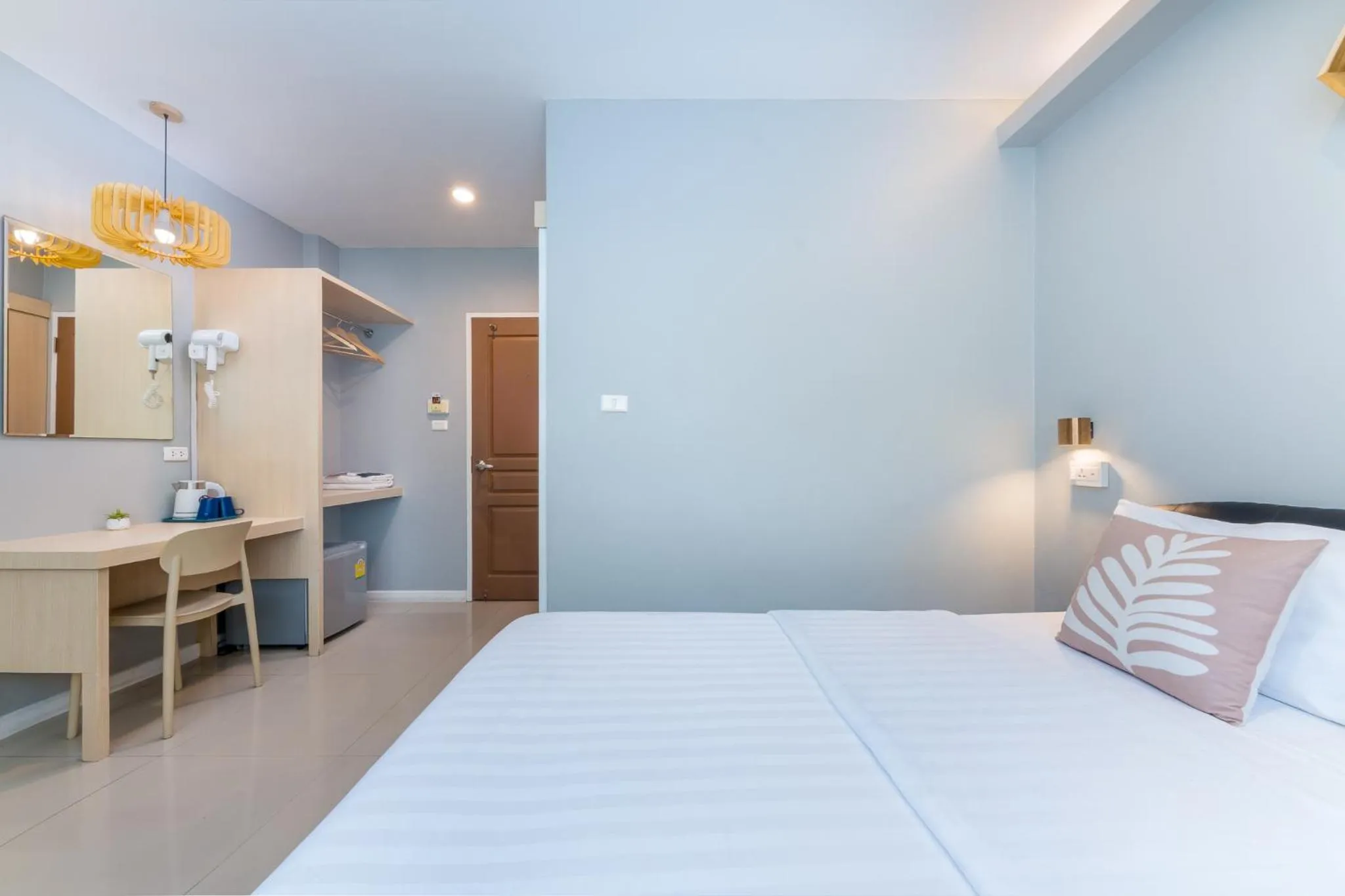 Bedroom, Bed in At Hua Lamphong Hotel