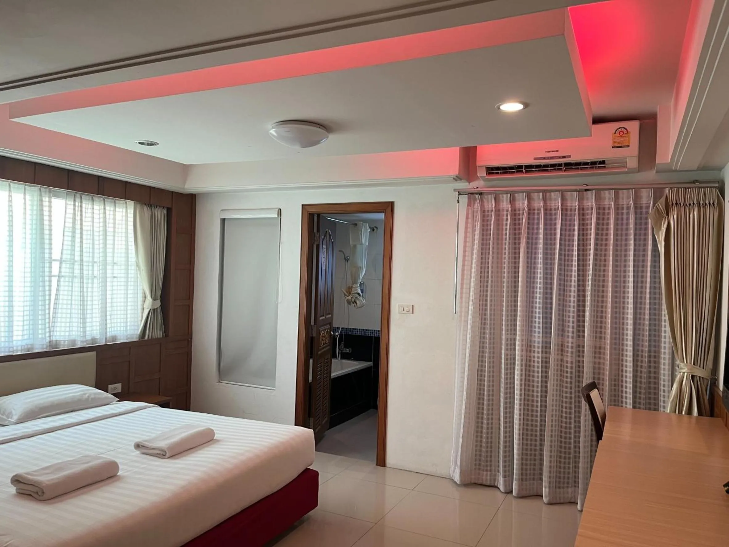 Bed in Gusto Pratunam Hotel