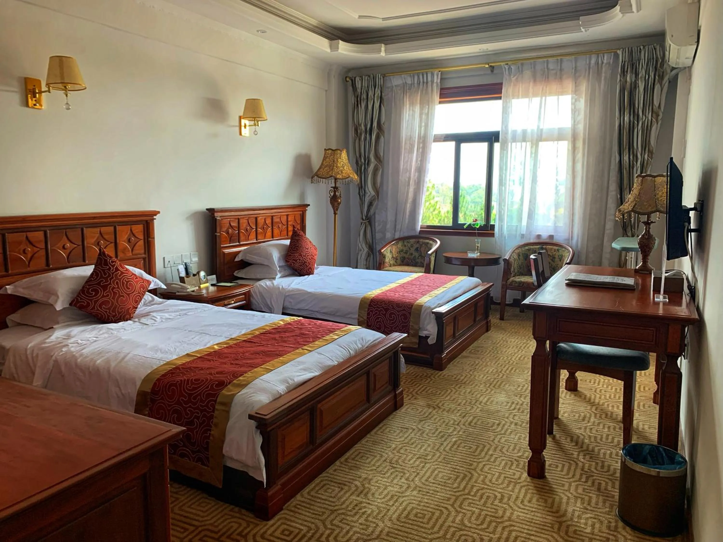 Photo of the whole room, Bed in Asia & Africa Hôtel