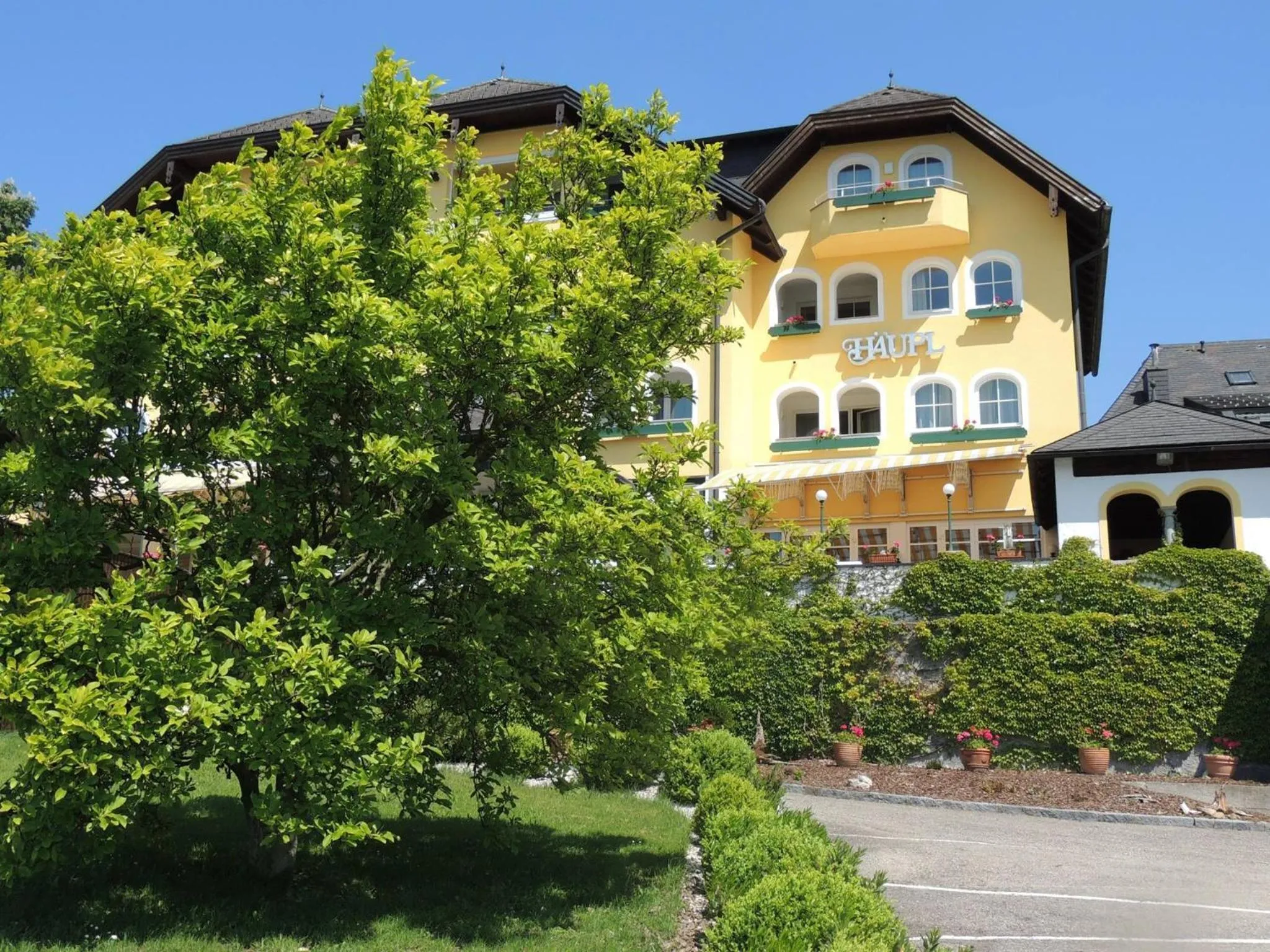 Facade/entrance in Hotel Restaurant Häupl