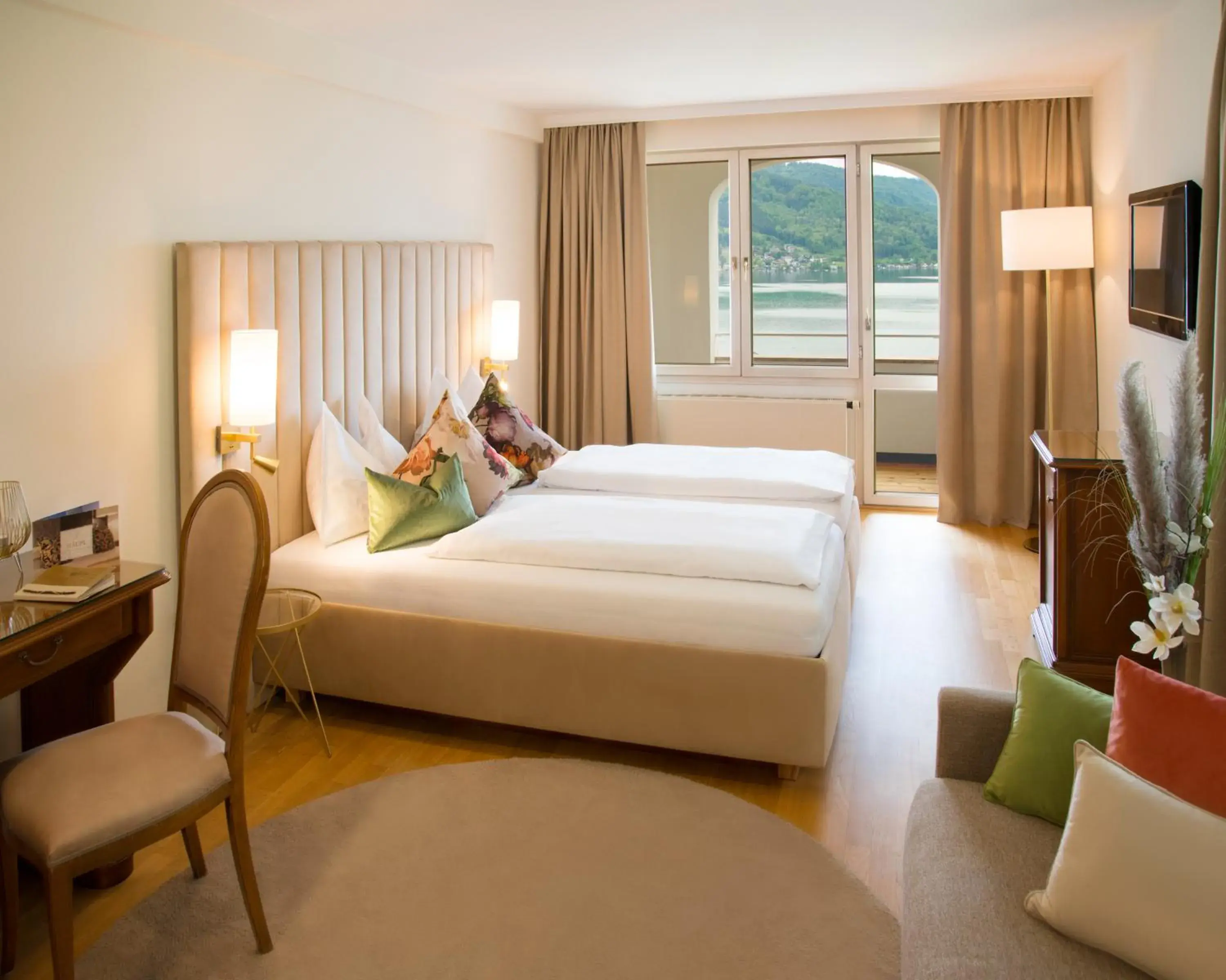 Superior Double Room with Lake View in Hotel Restaurant Häupl Superior Double Room with Lake View in Hotel Restaurant Häupl