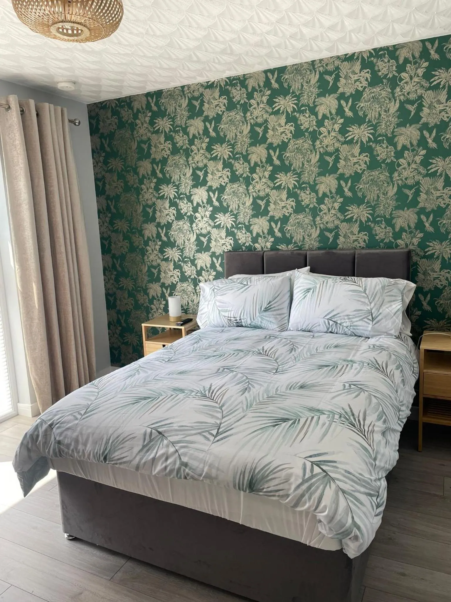 Bedroom, Bed in Rest a While