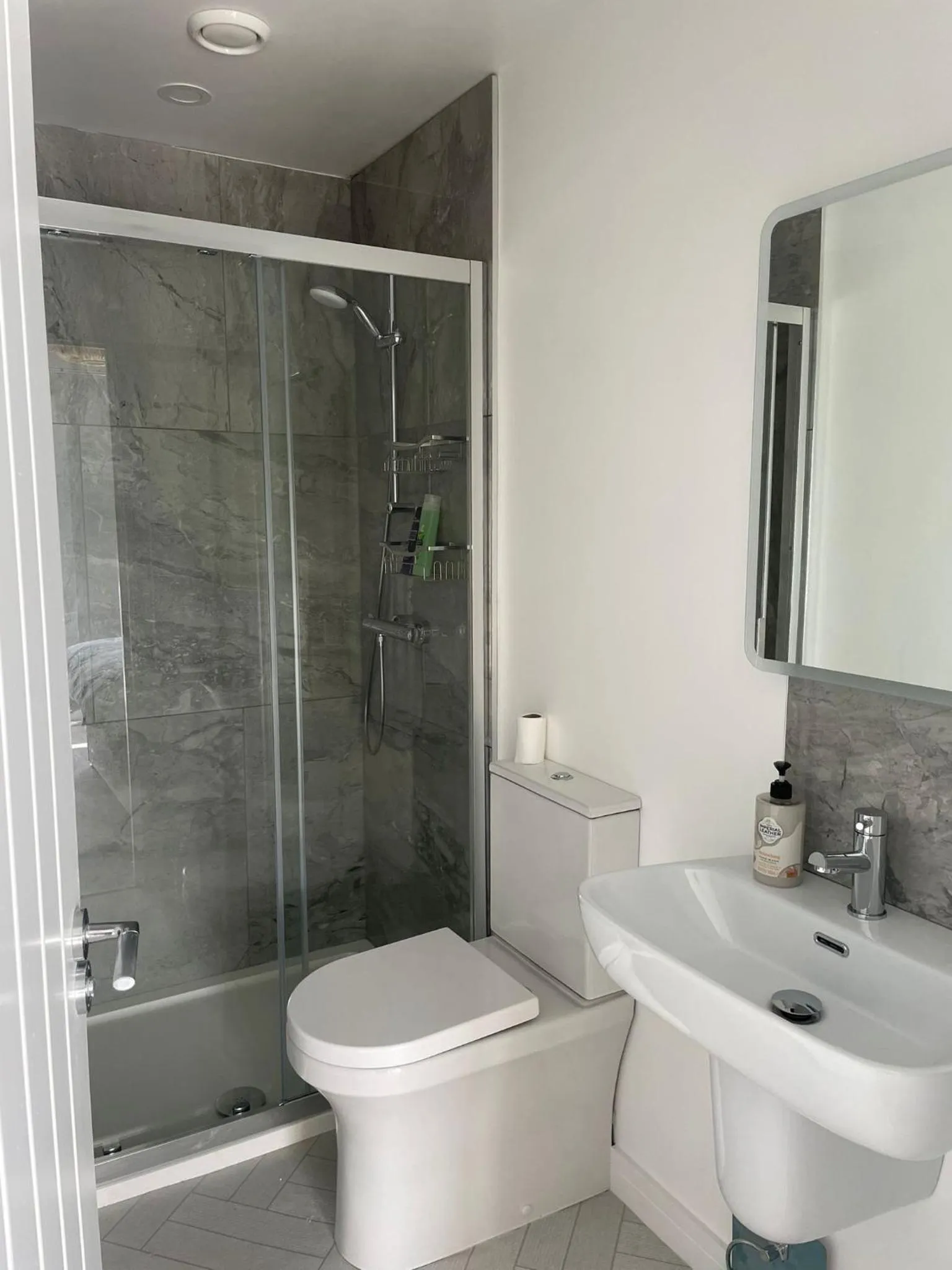 Bathroom in Rest a While