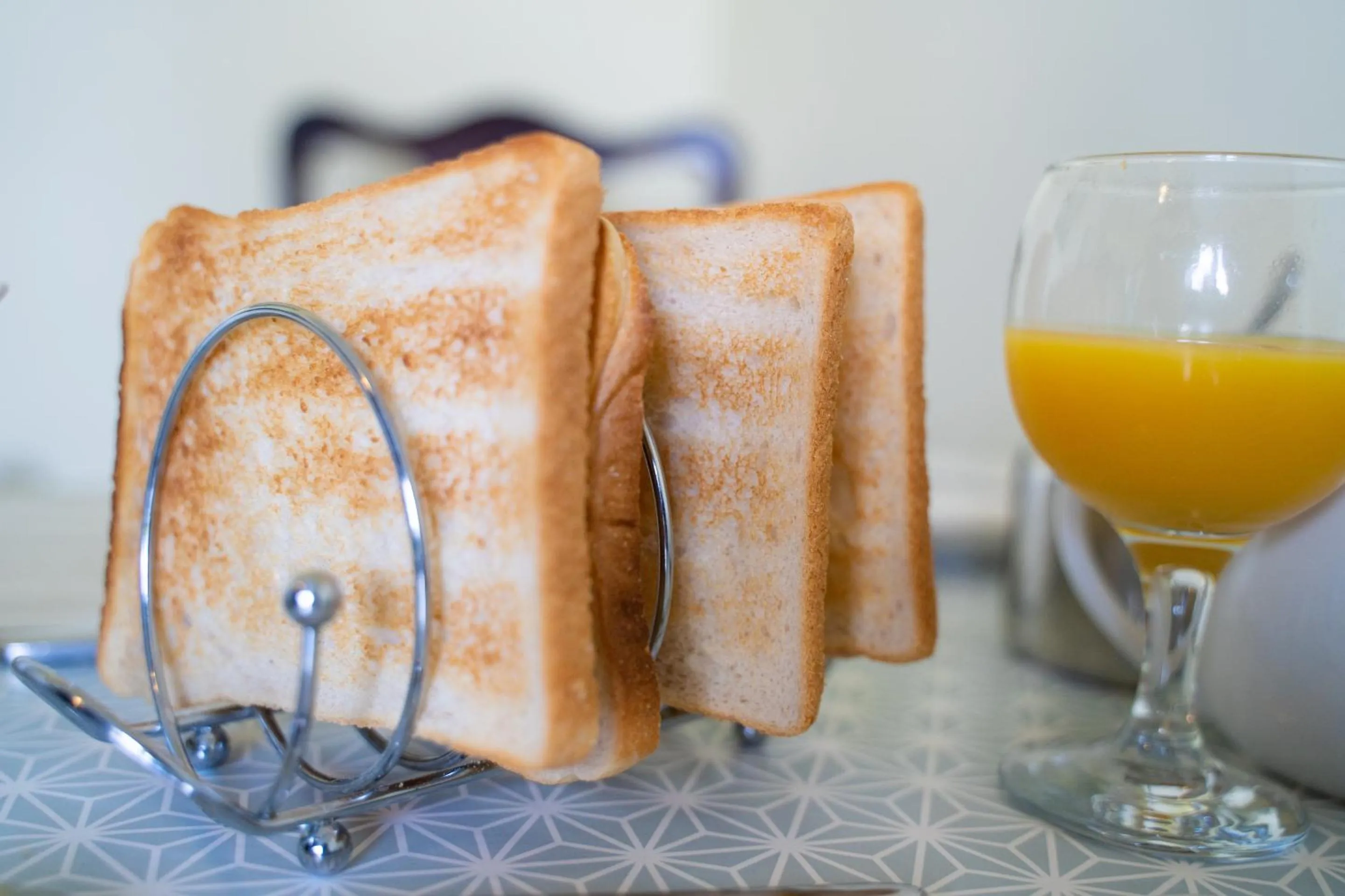 Breakfast in Rest a While