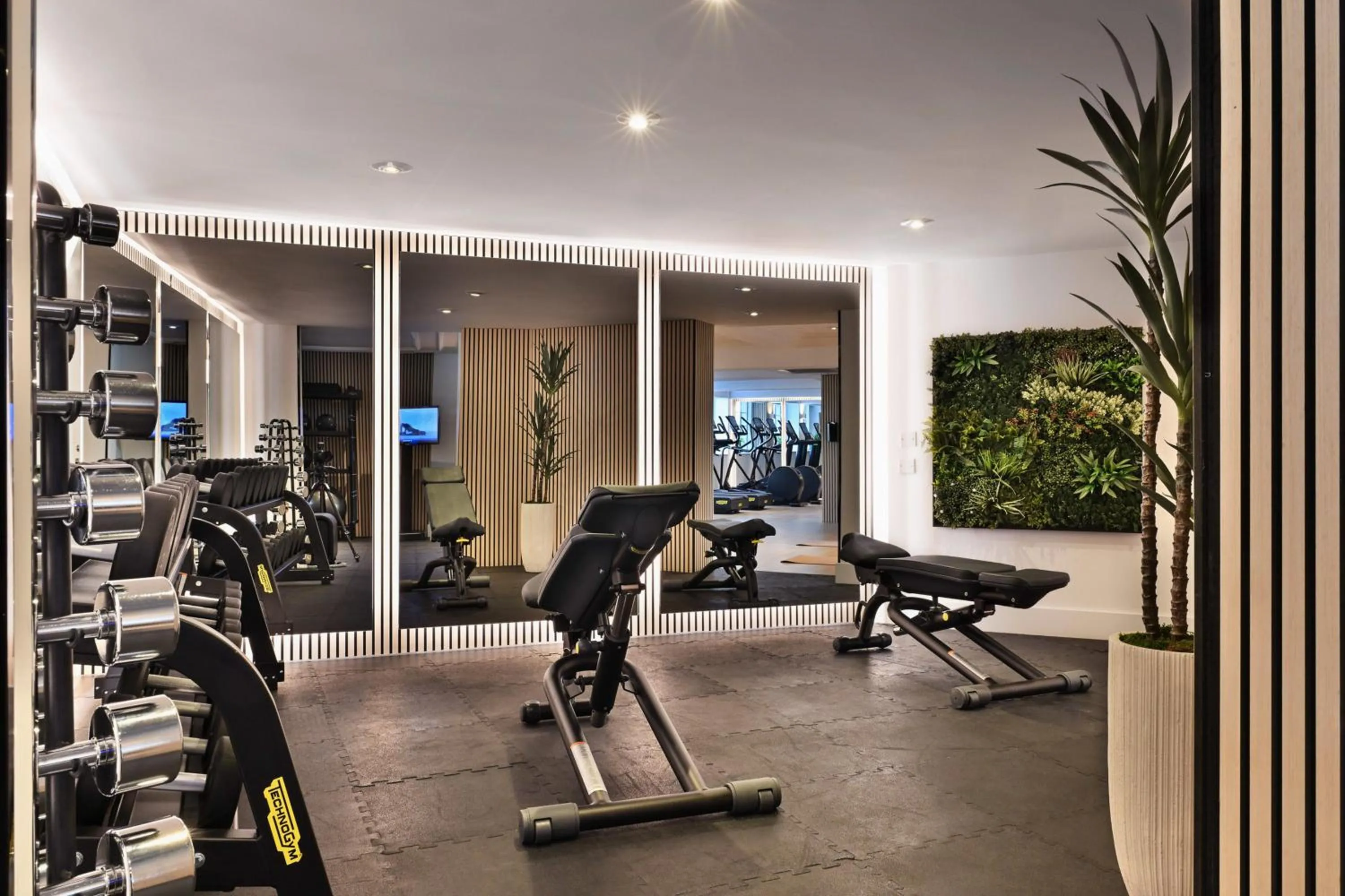 Fitness centre/facilities in Meliá White House Hotel Apartments