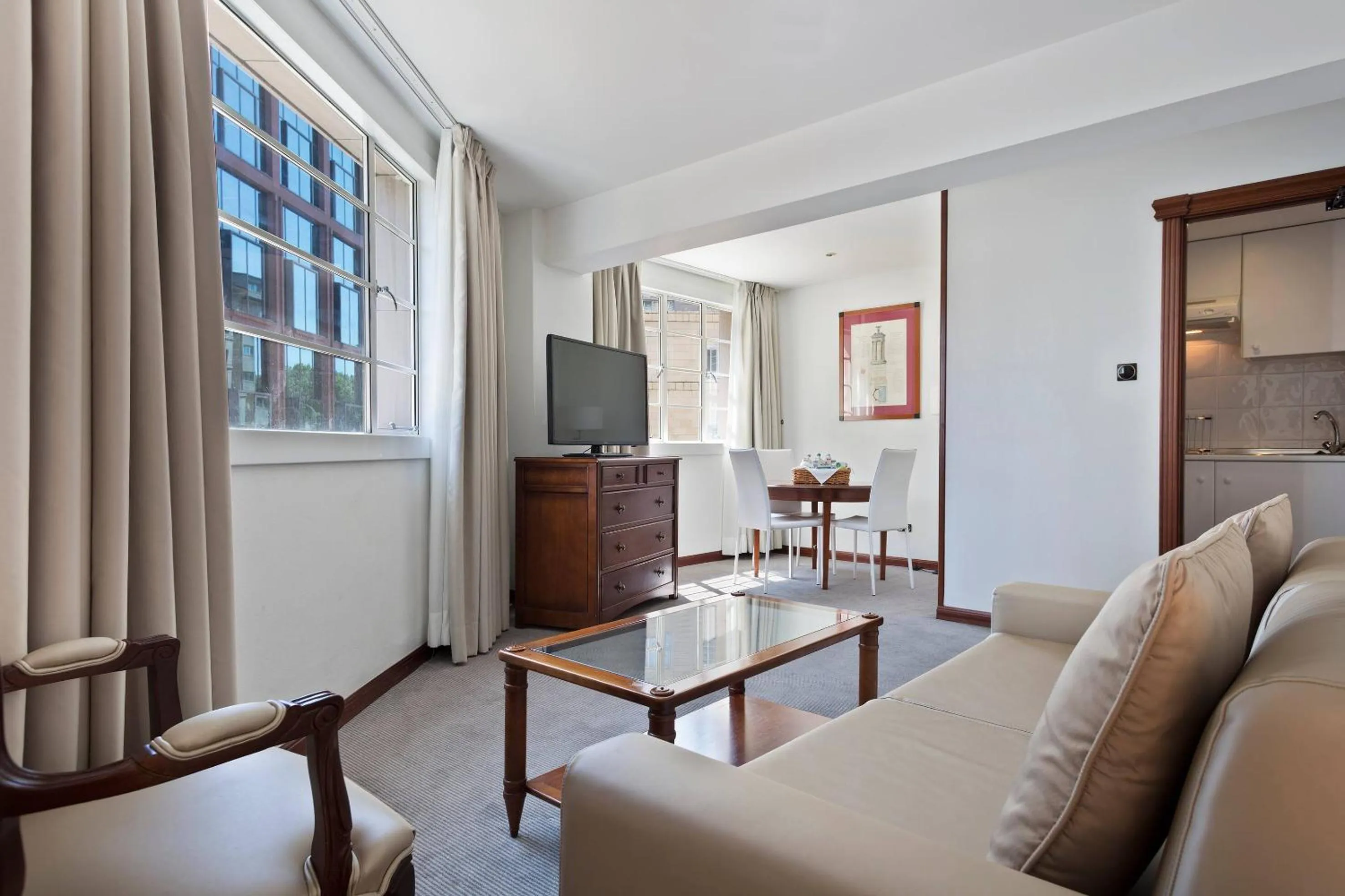 Meliá White House Apartments