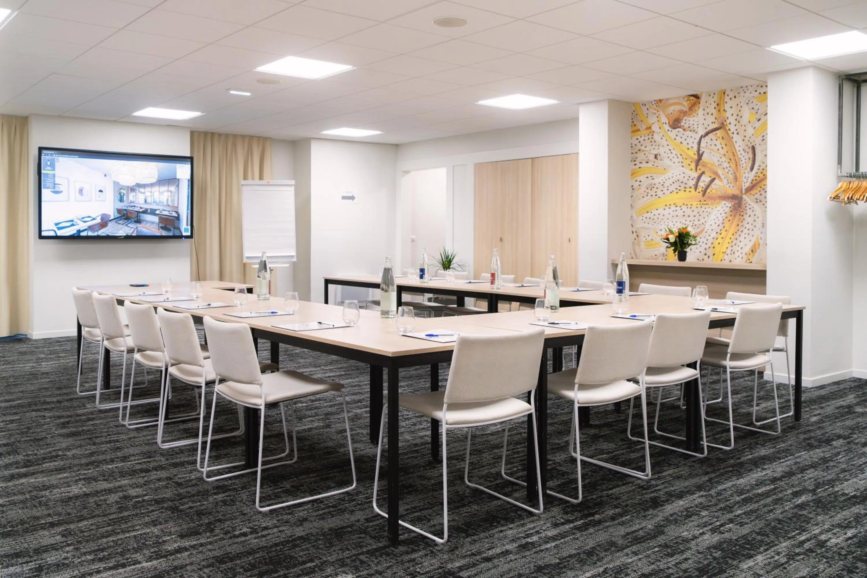 Meeting/conference room in Hôtel du Beffroi Gravelines Dunkerque