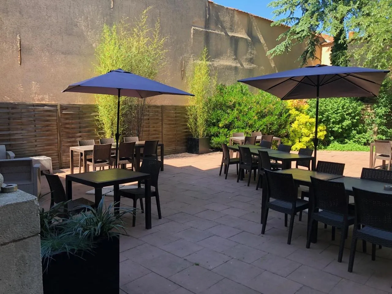Patio in Hôtel du Beffroi Gravelines Dunkerque