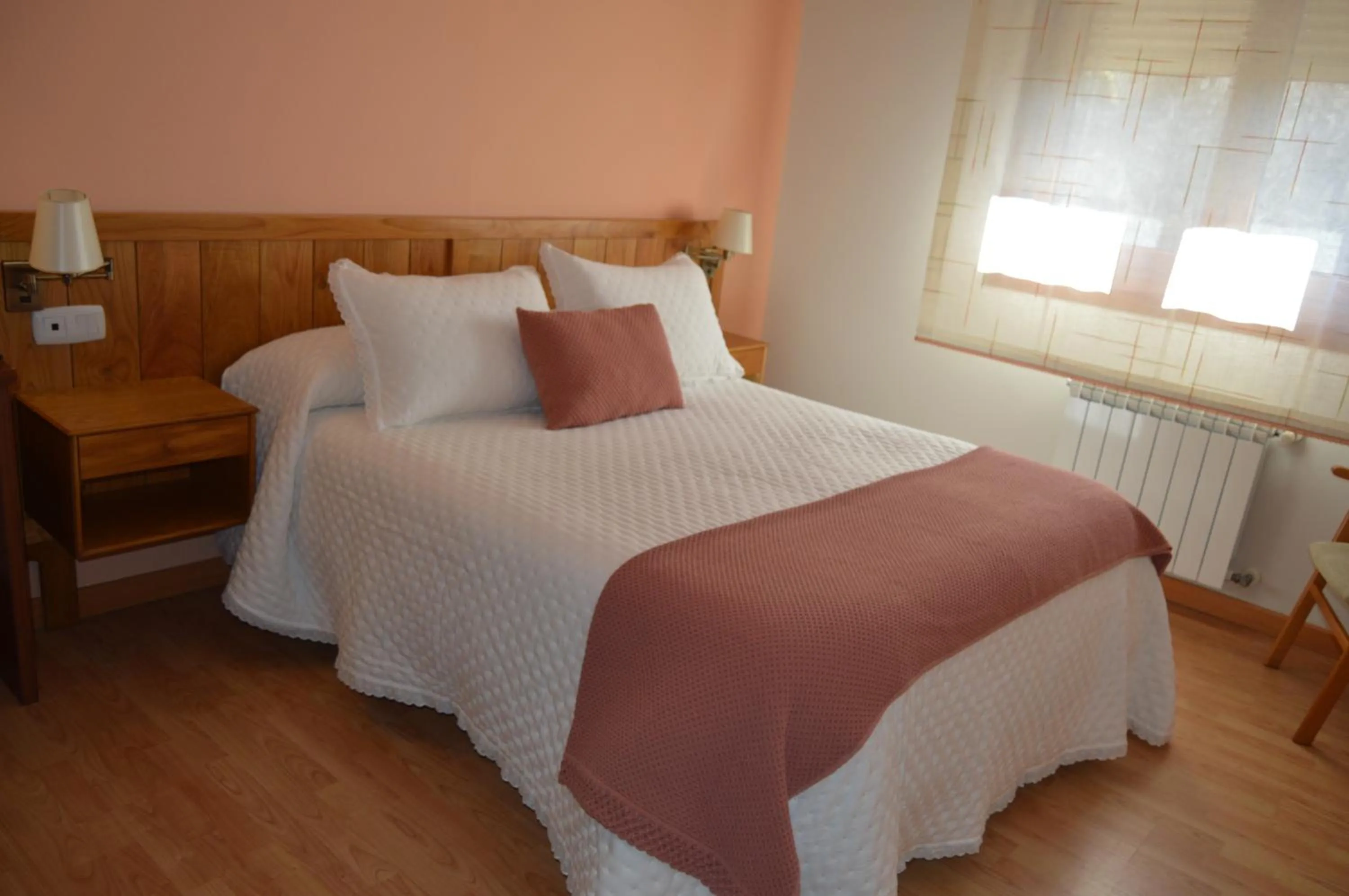 Bedroom, Bed in Hotel Restaurante Val