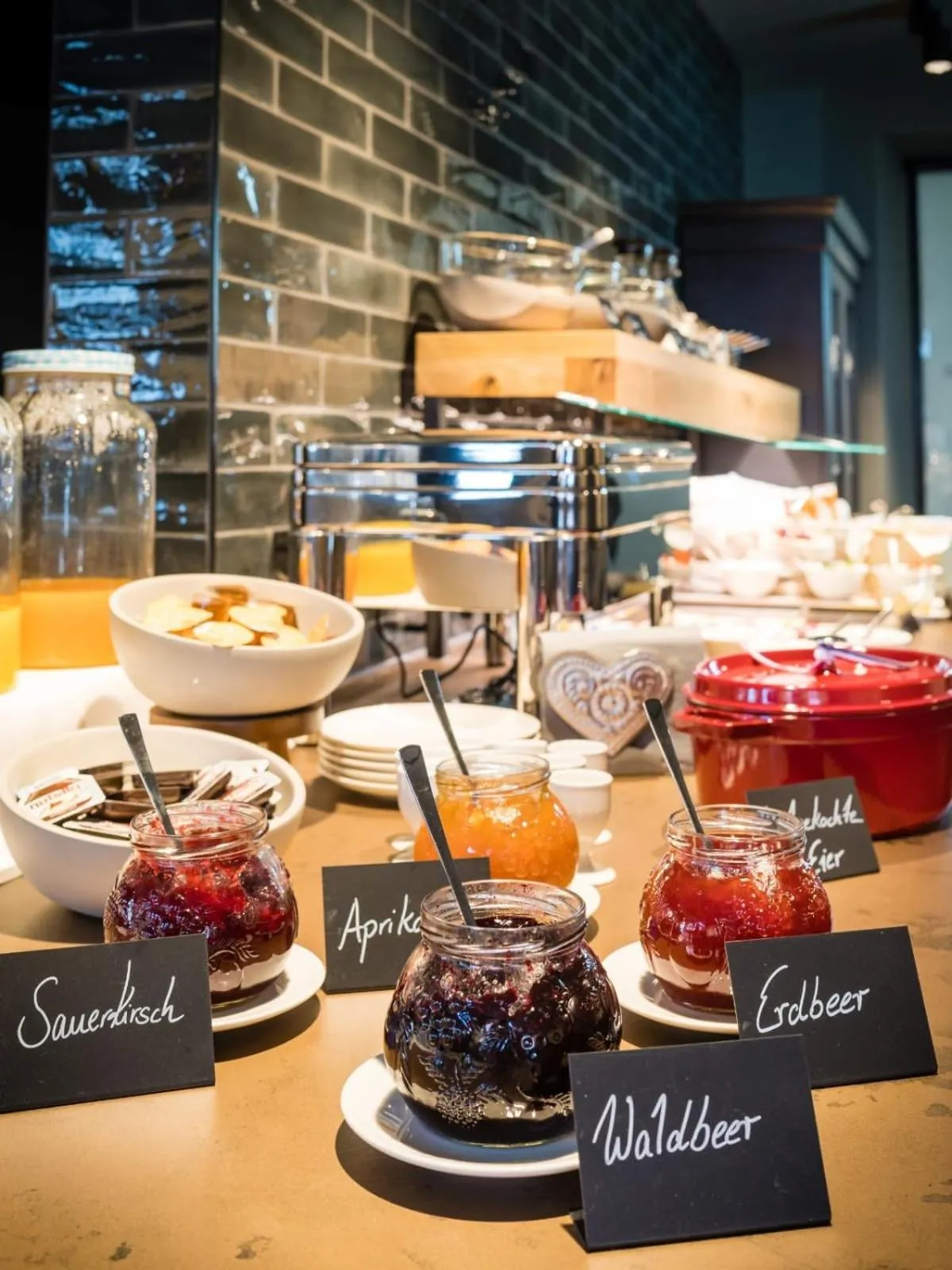 Breakfast in Hotel Goldene Traube - by Neugart