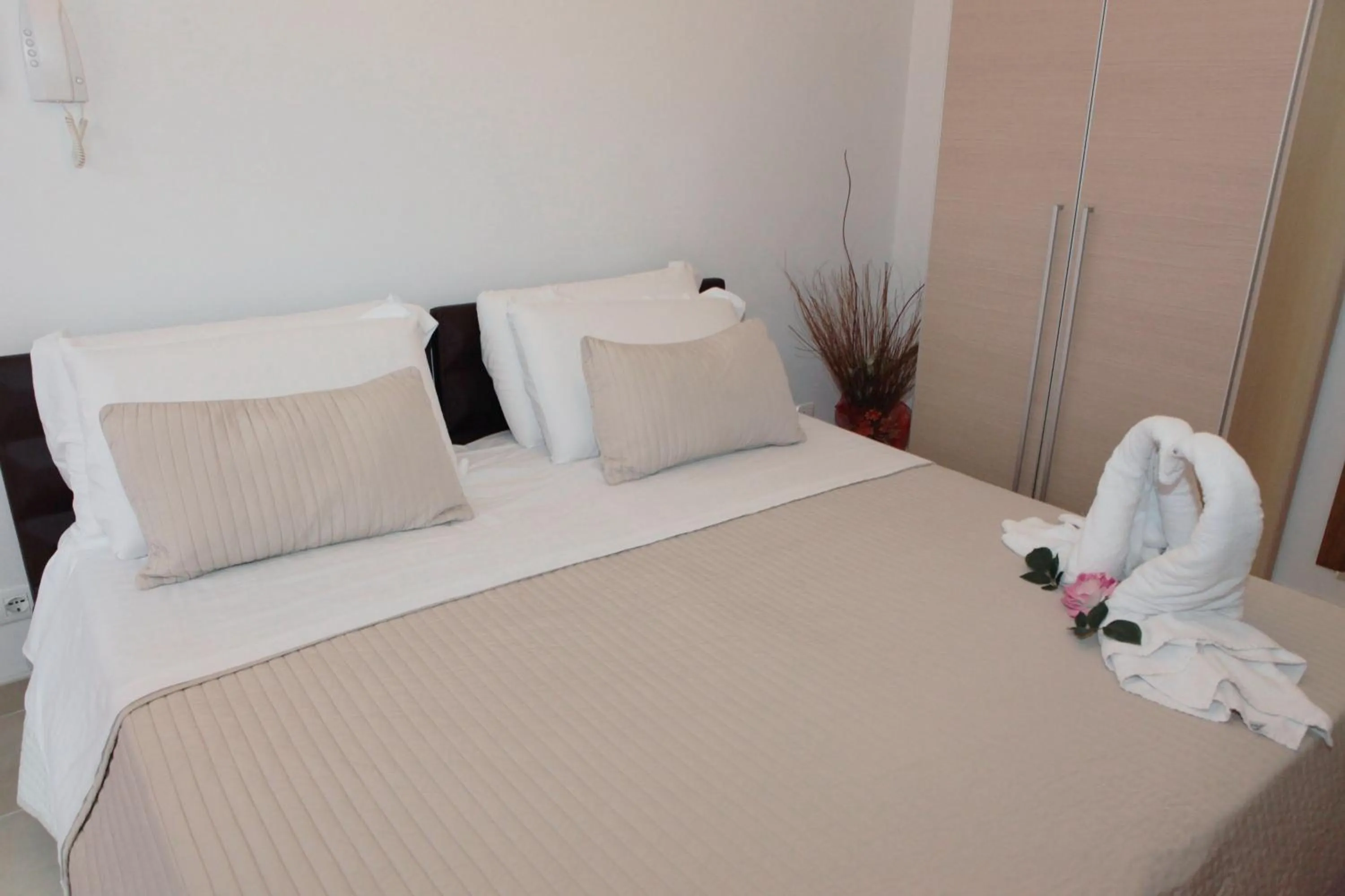 Decorative detail, Bed in La Corte Di Ibla