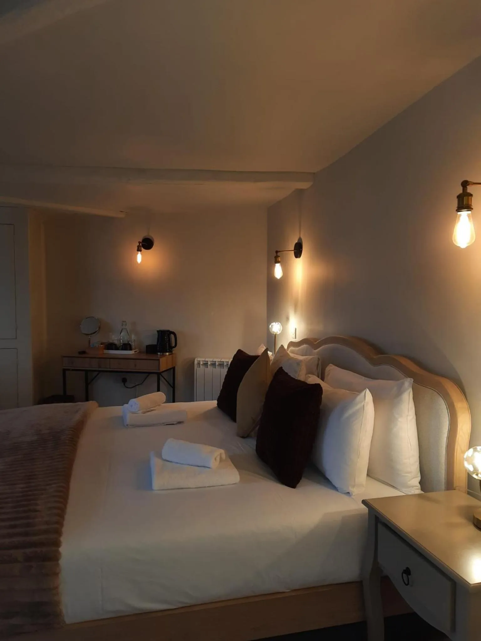 Bed in Rising Sun Hotel