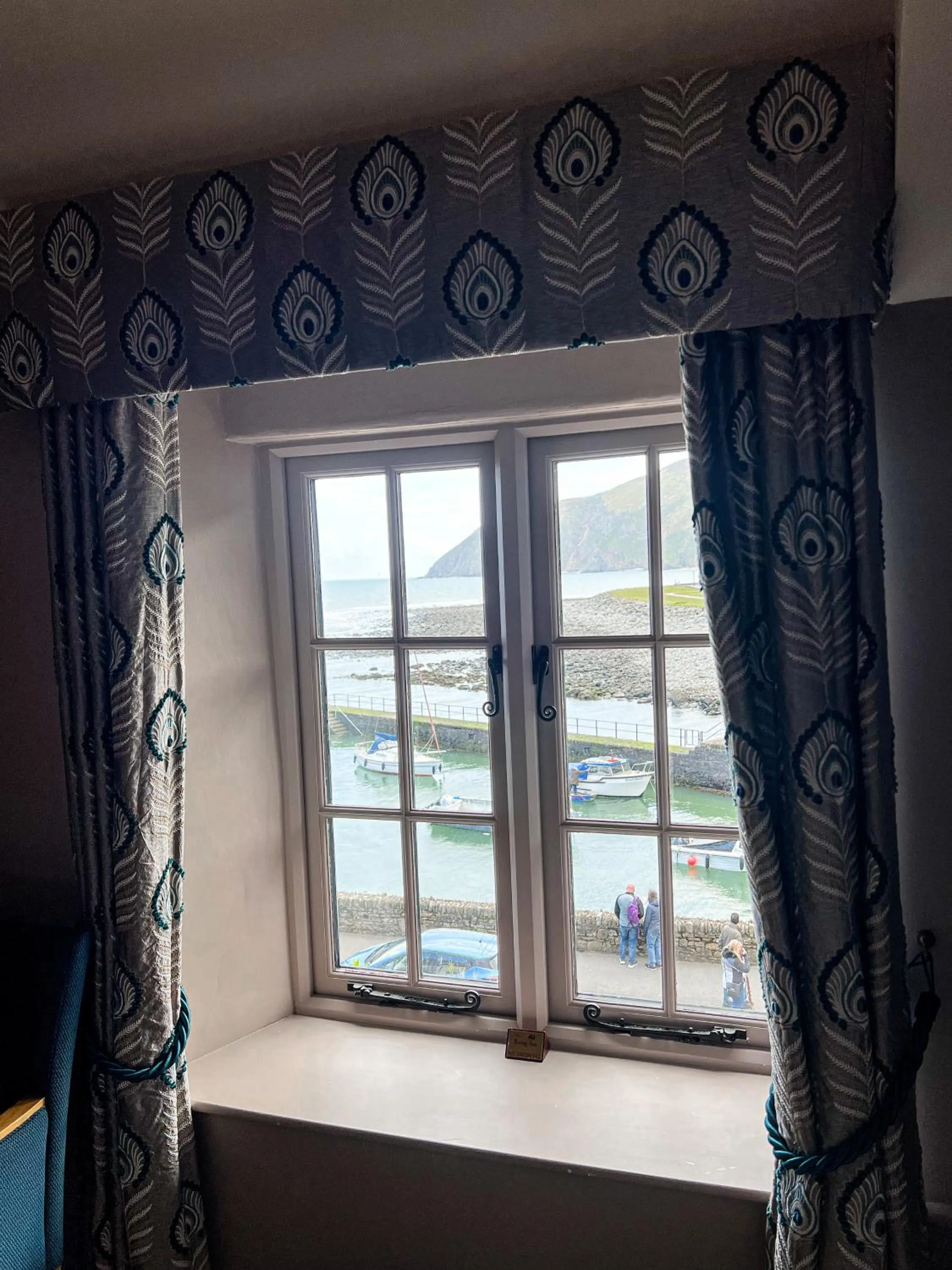 Bedroom in Rising Sun Hotel