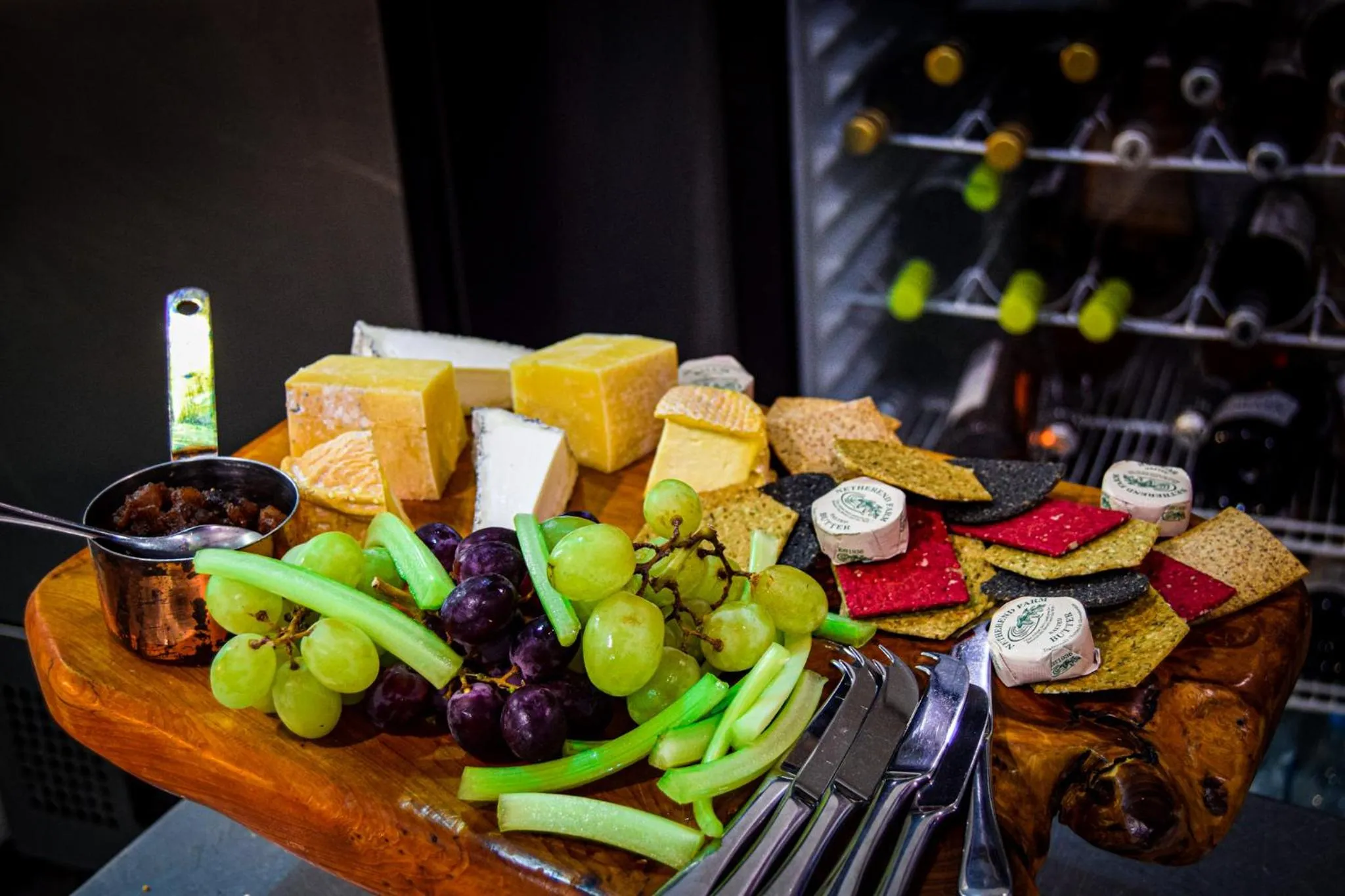 Restaurant/places to eat in Rising Sun Hotel