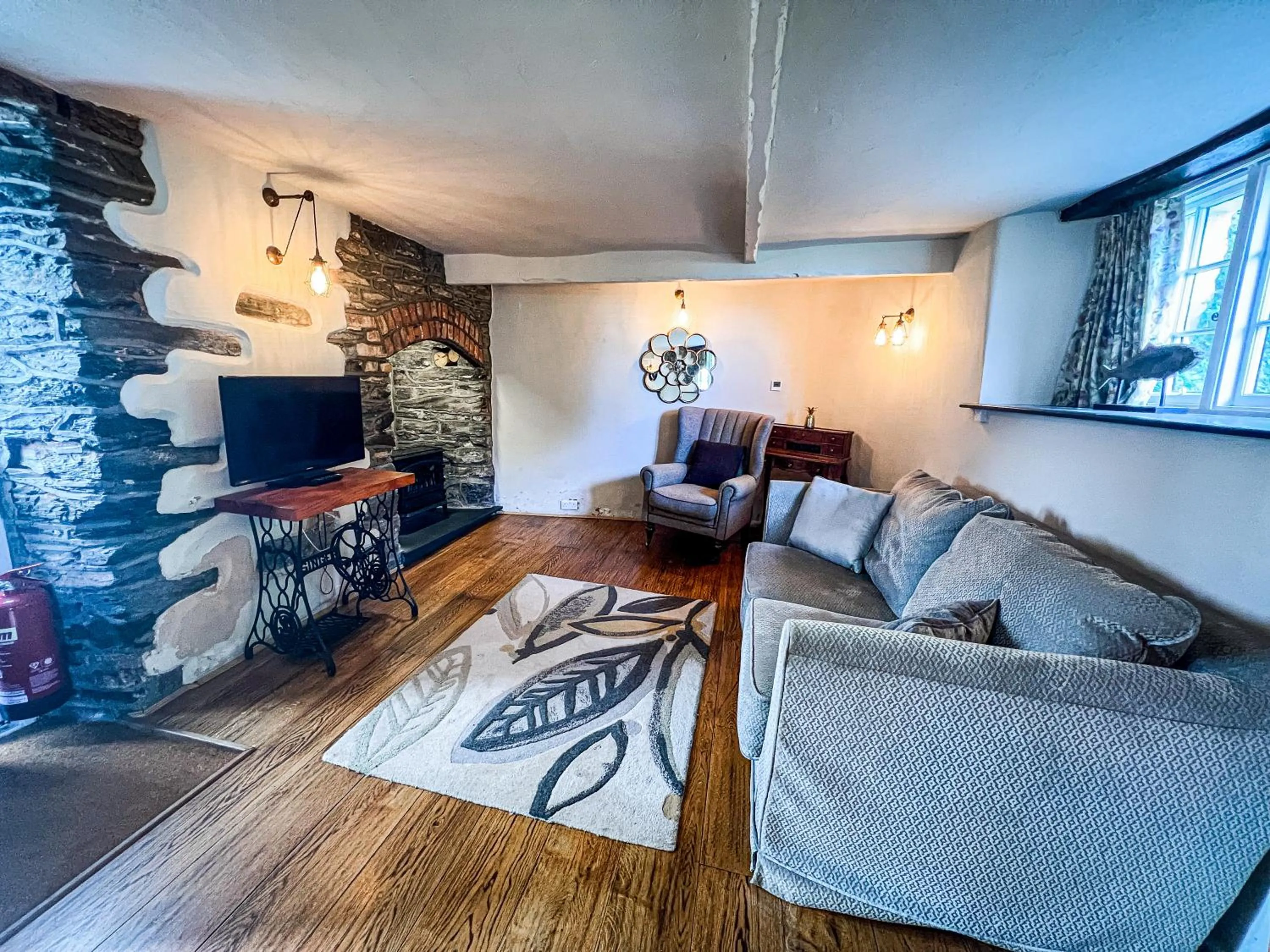 TV and multimedia in Rising Sun Hotel