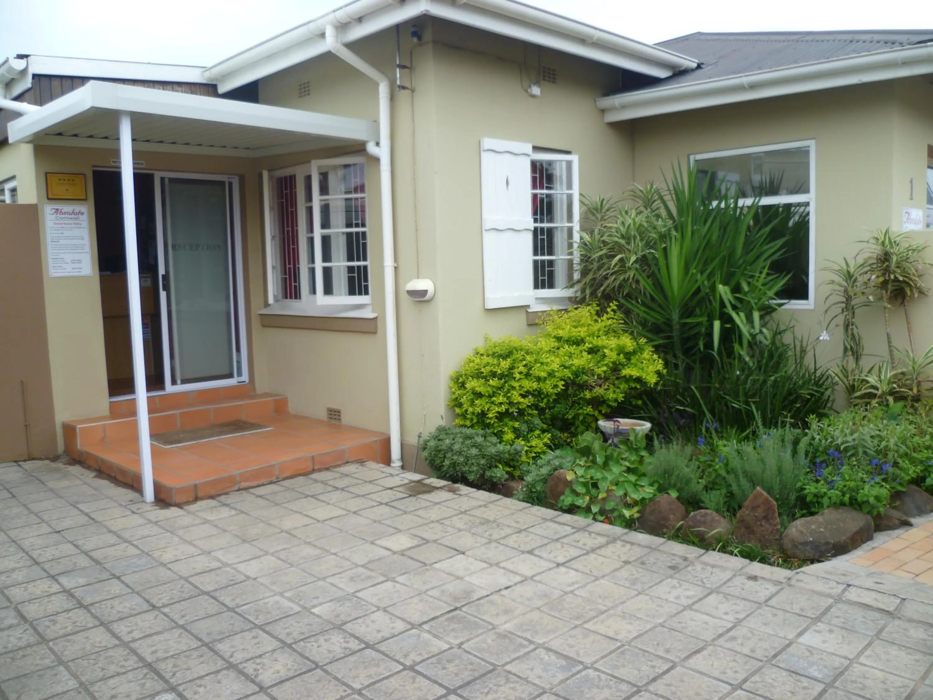 Facade/entrance in Absolute Cornwall Bed and Breakfast