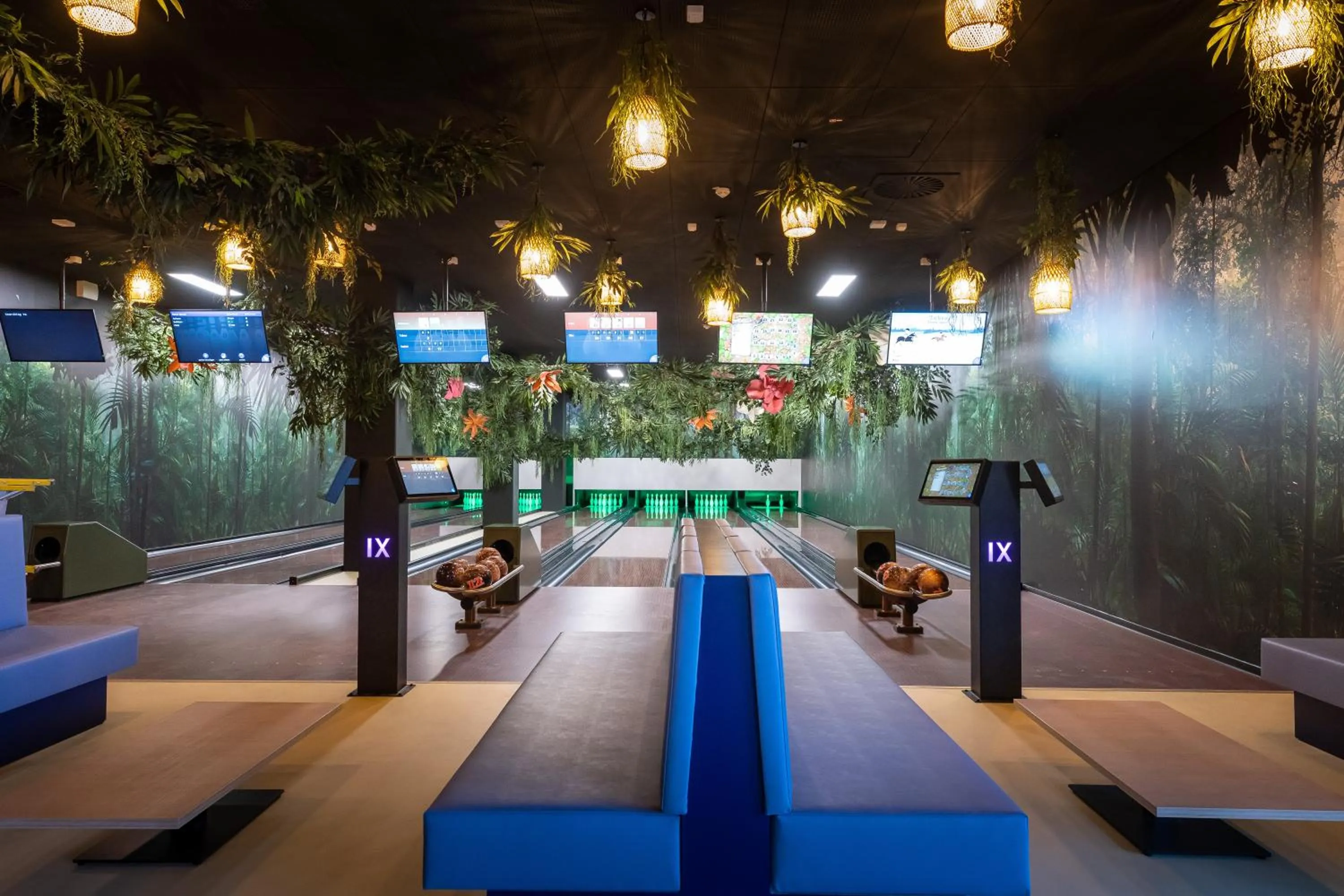 Bowling in Tropical Islands