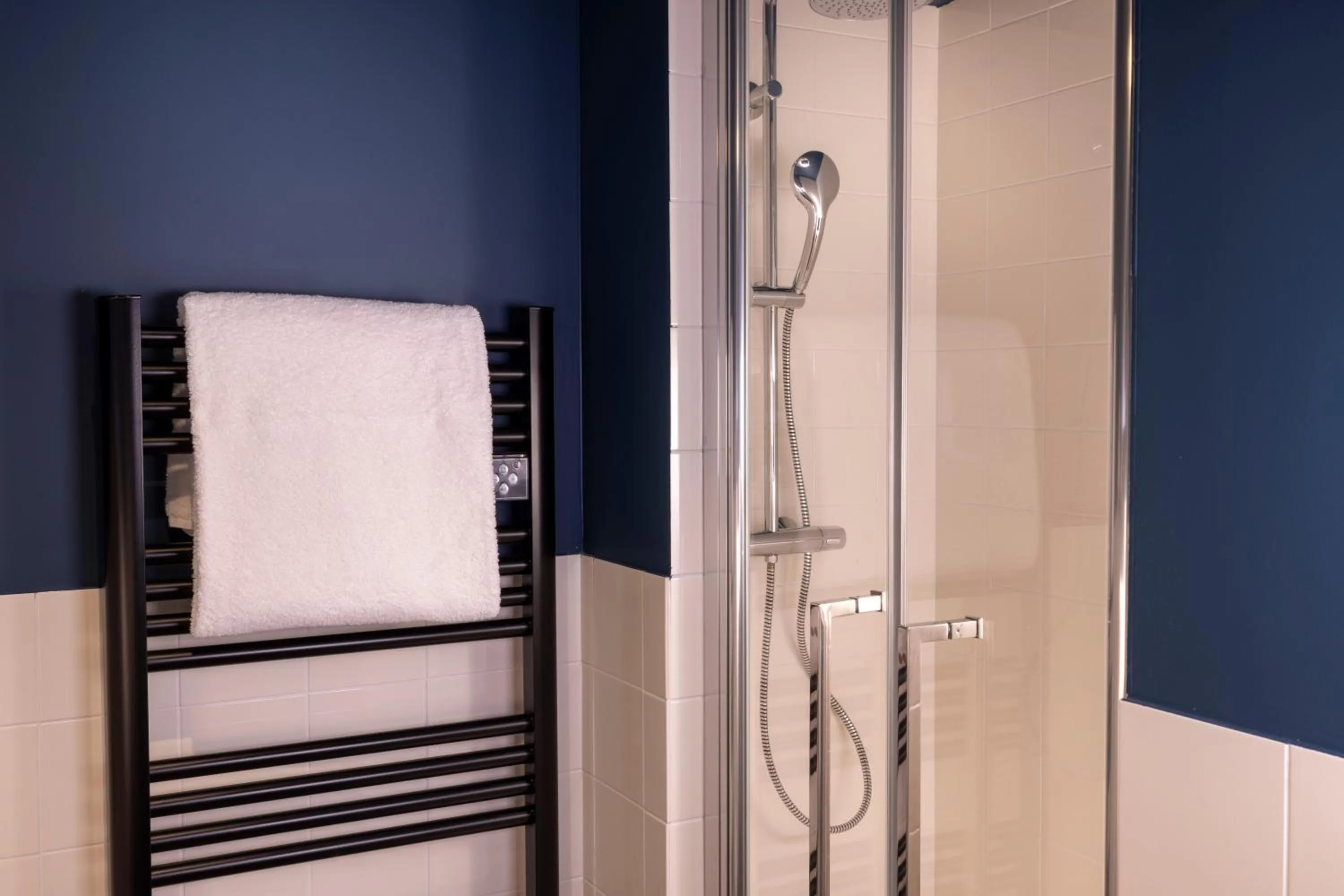 Shower in Best Western Plus Hotel Cargo