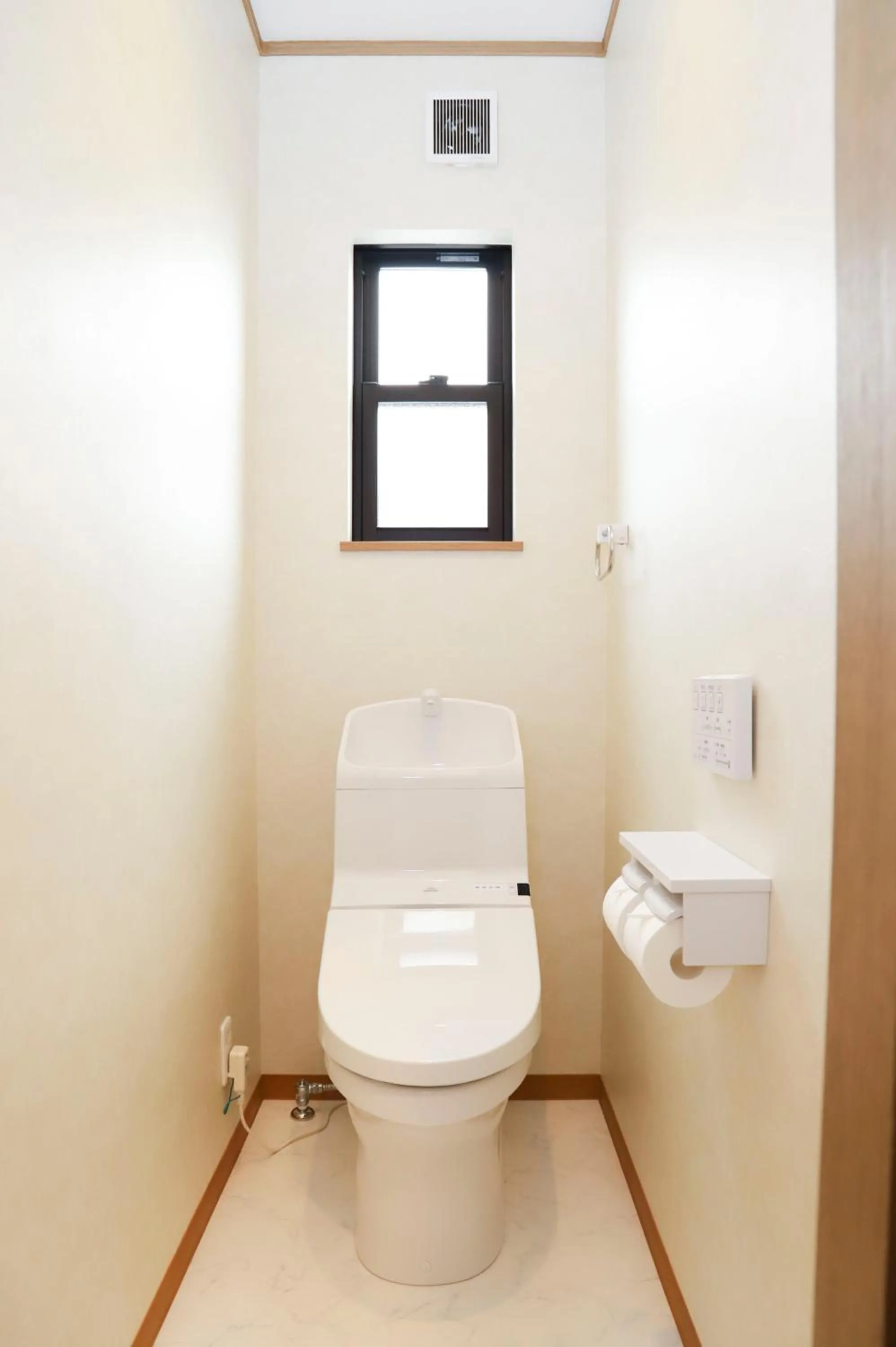 Toilet in Guest House En