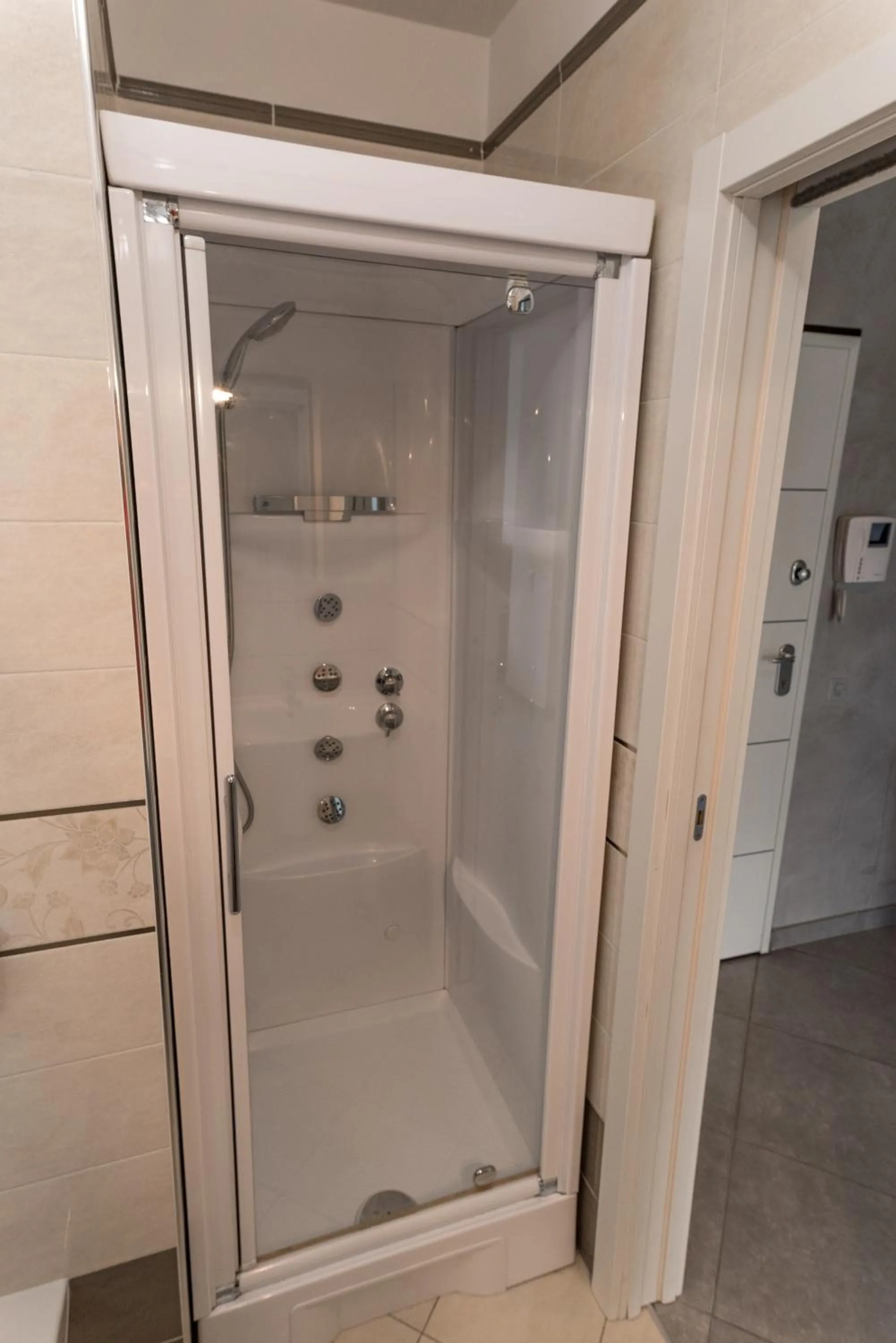 Shower in Prestige Apartments by Quokka 360 - spacious flats with terraces