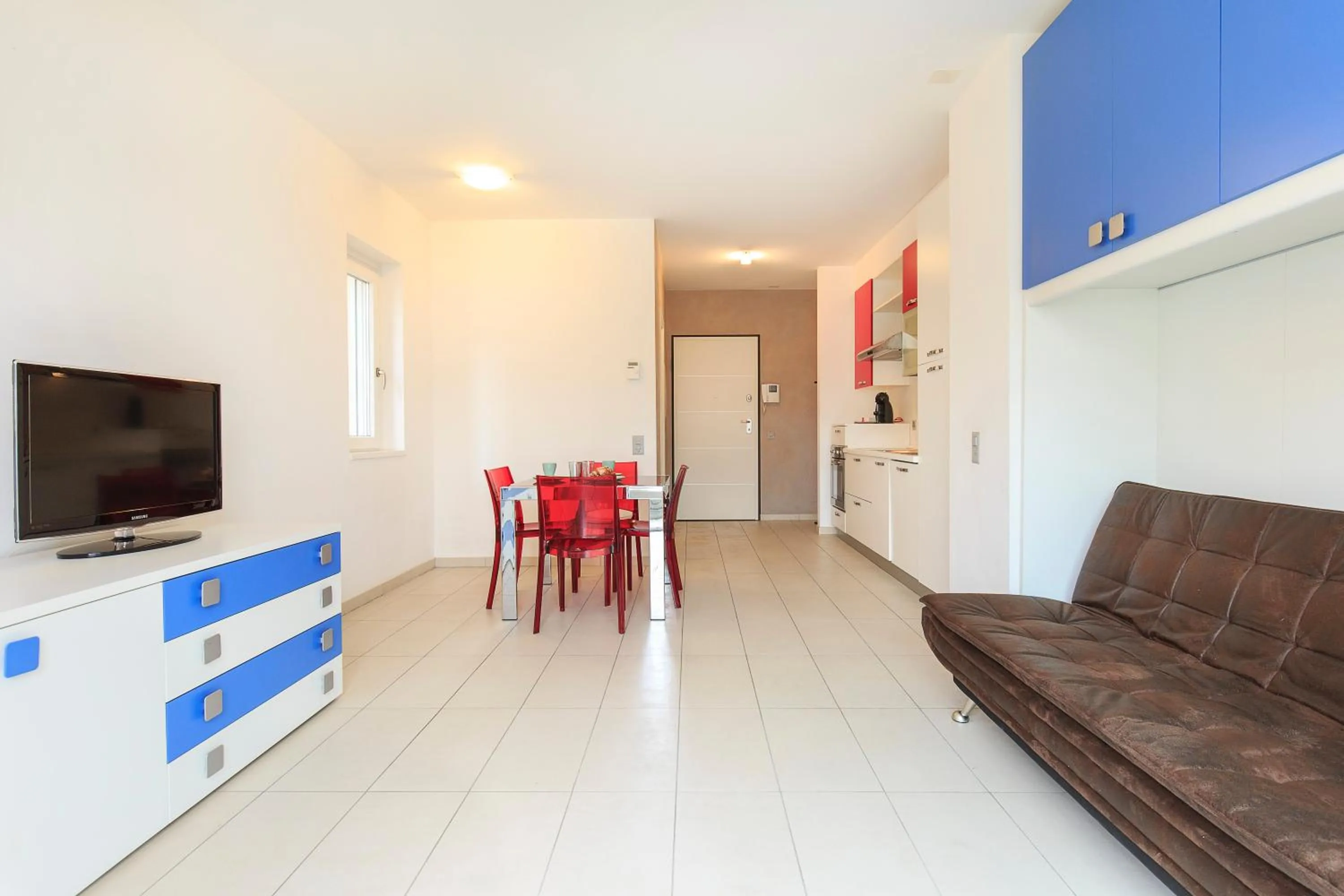 Kitchen or kitchenette in Prestige Apartments by Quokka 360 - spacious flats with terraces