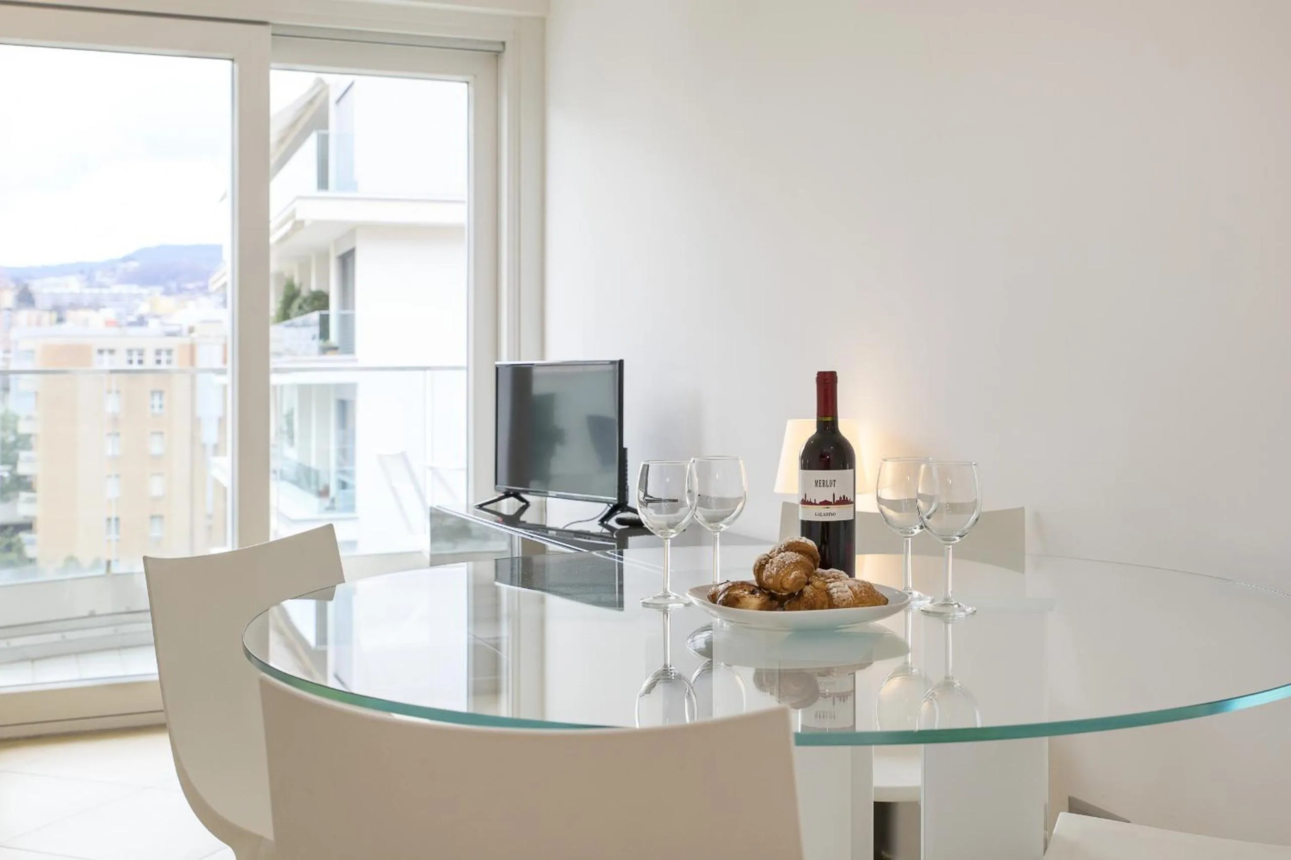 Dining area in Prestige Apartments by Quokka 360 - spacious flats with terraces